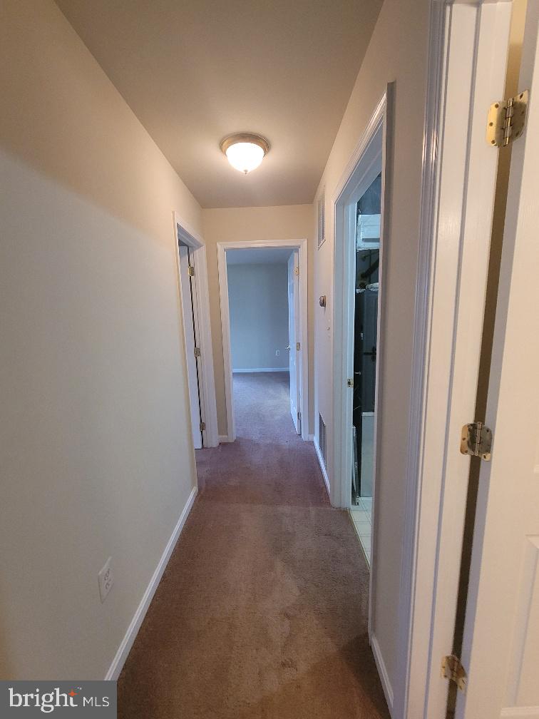 LAKESIDE CONDOS - Residential Lease