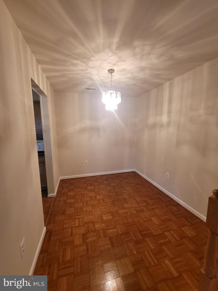 LAKESIDE CONDOS - Residential Lease