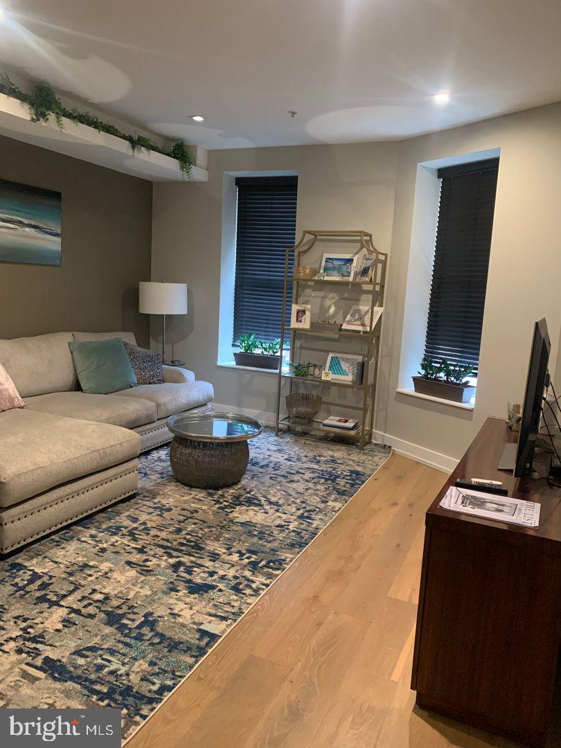 WASHINGTON SQ WEST - Residential Lease