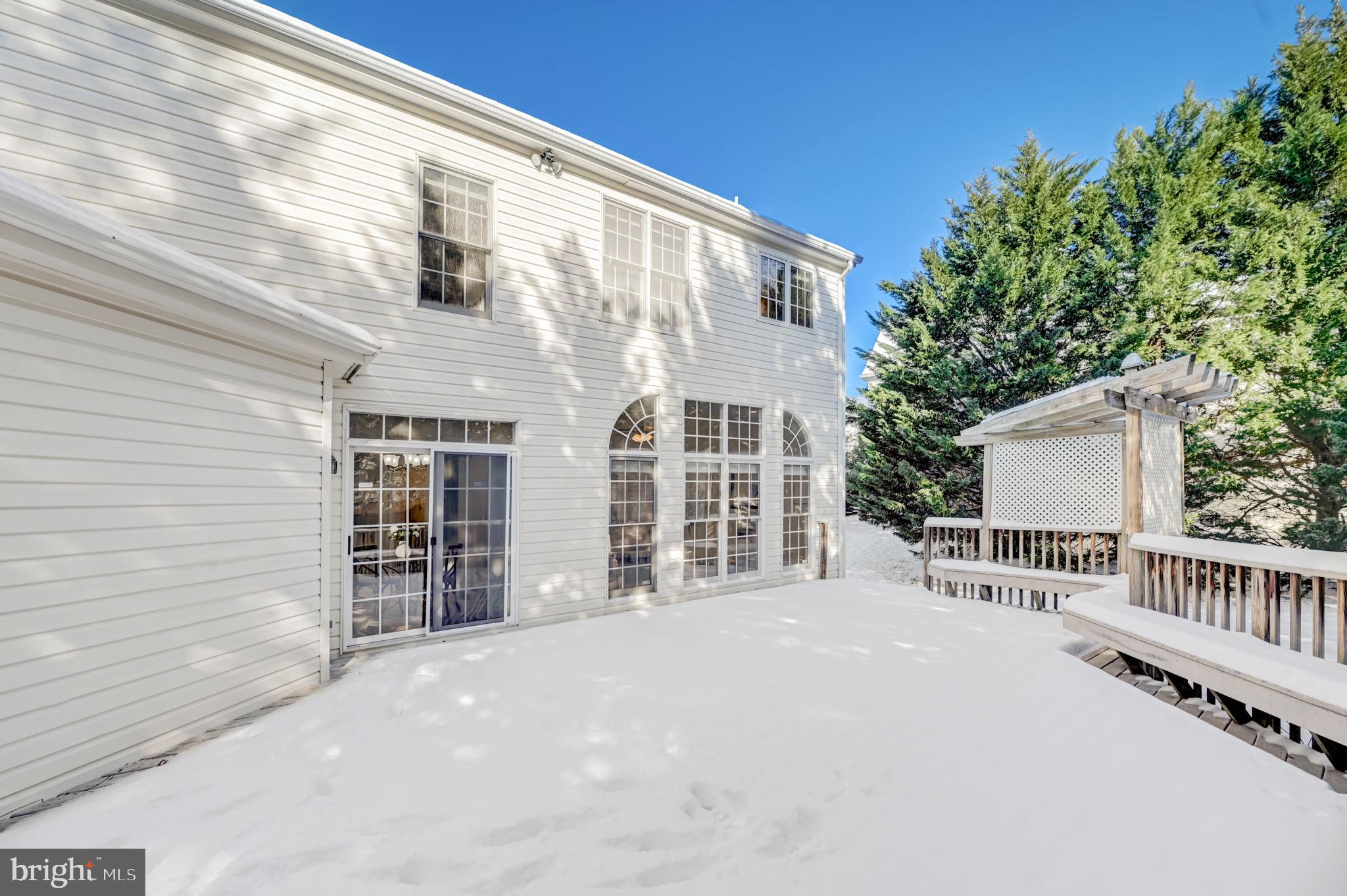 RUNNYMEADE - Residential