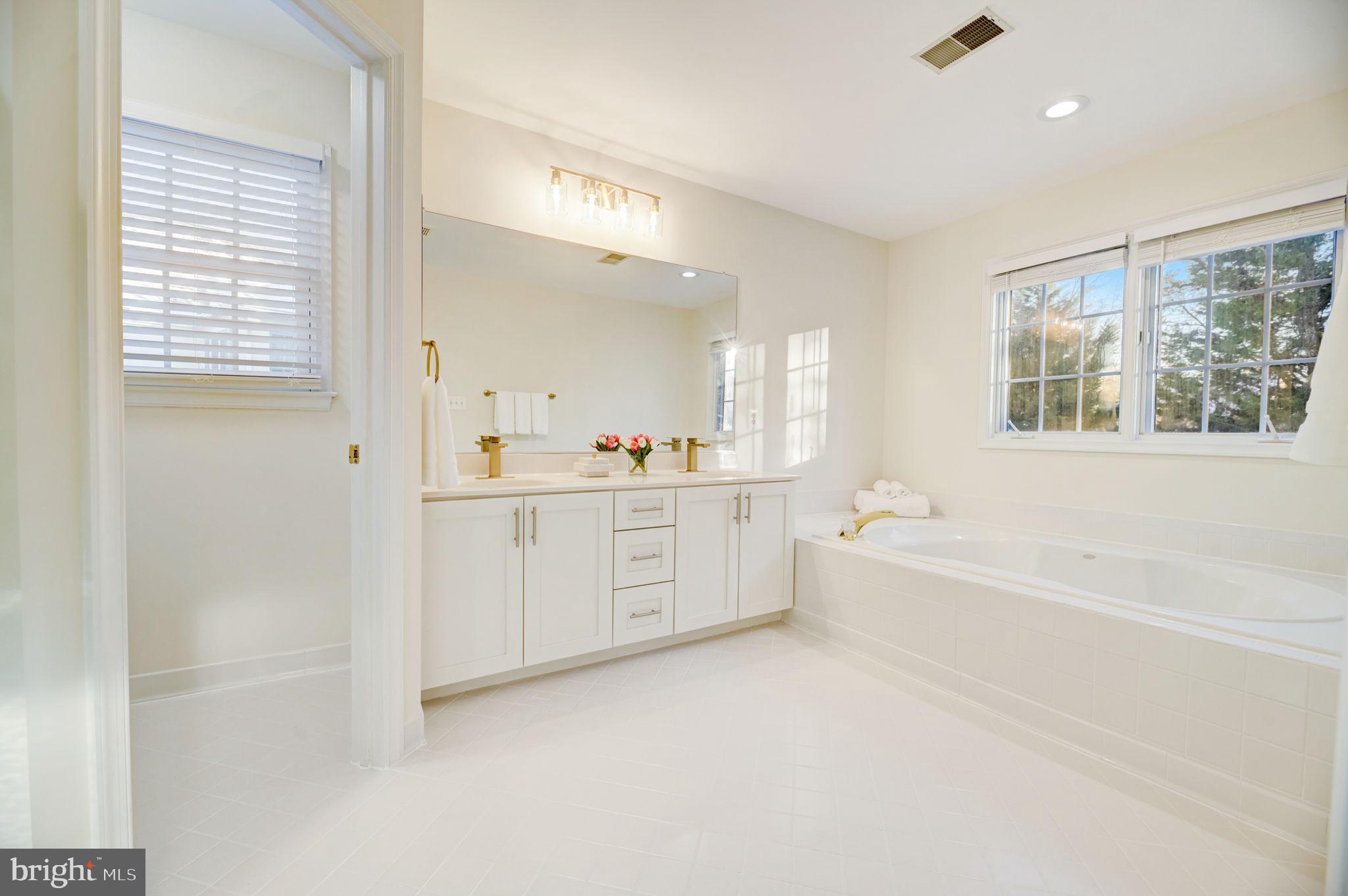 RUNNYMEADE - Residential