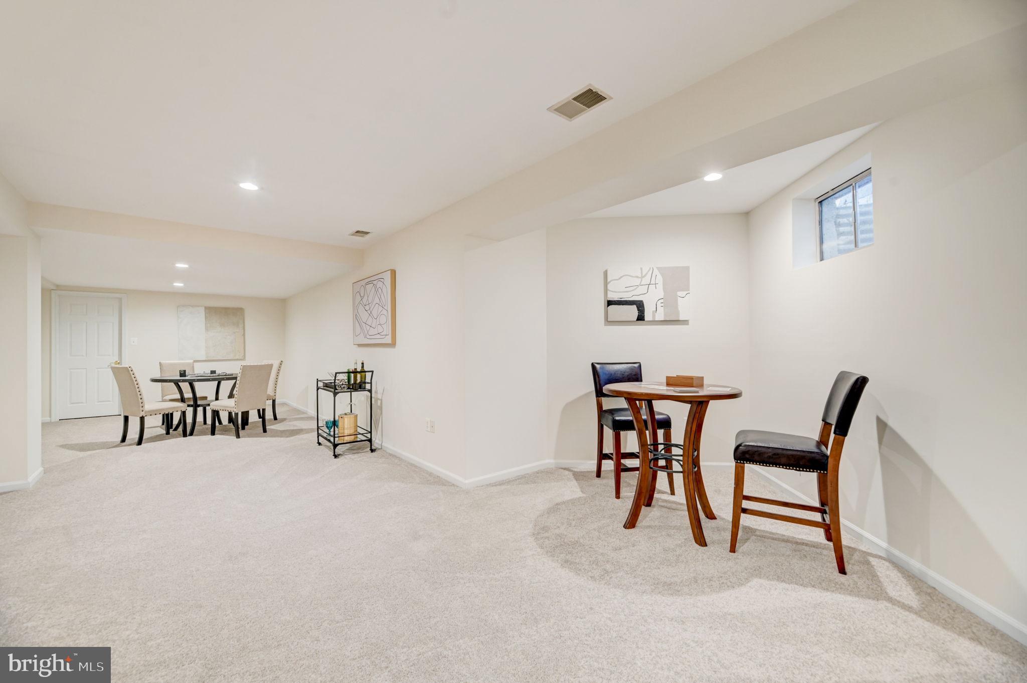 RUNNYMEADE - Residential