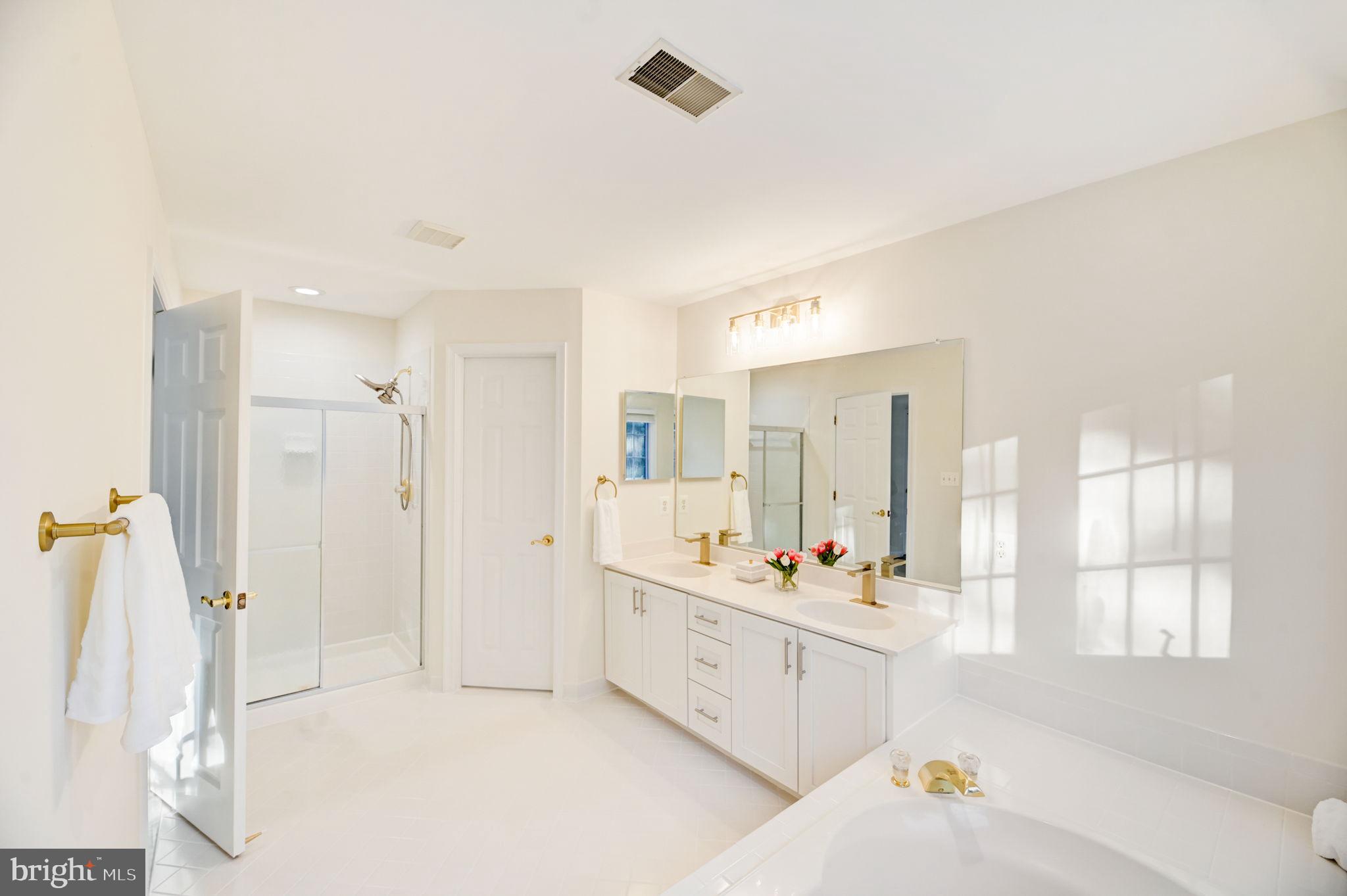 RUNNYMEADE - Residential
