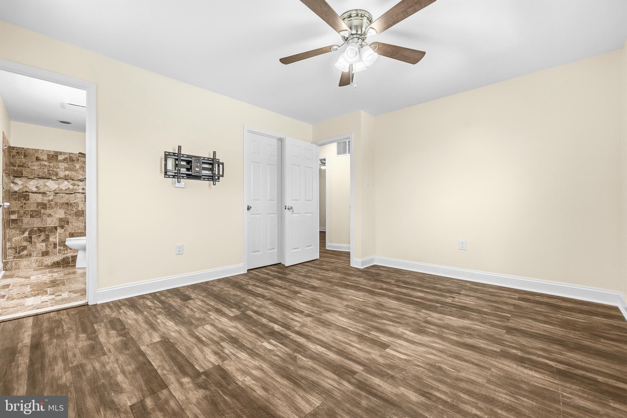WOODBERRY FOREST - Residential