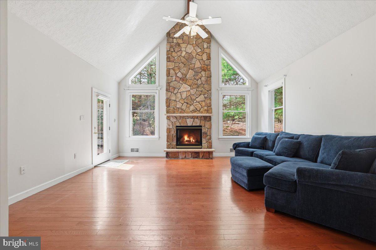 SPLIT ROCK - Residential