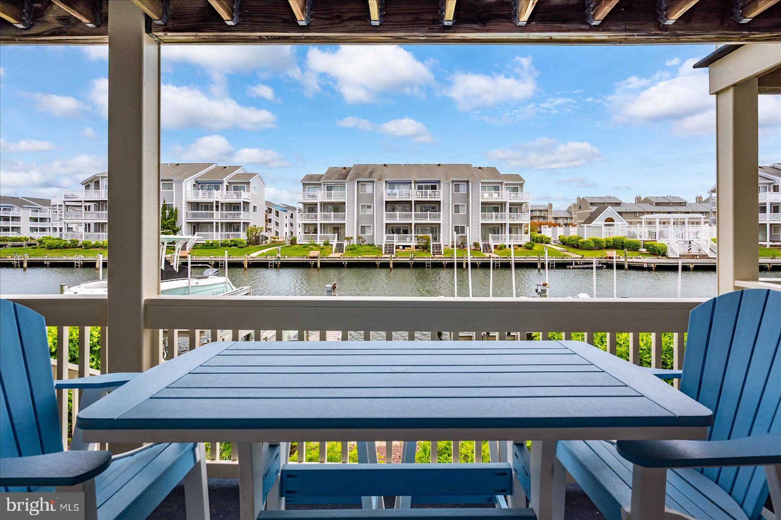 HIDDEN HARBOR - Residential