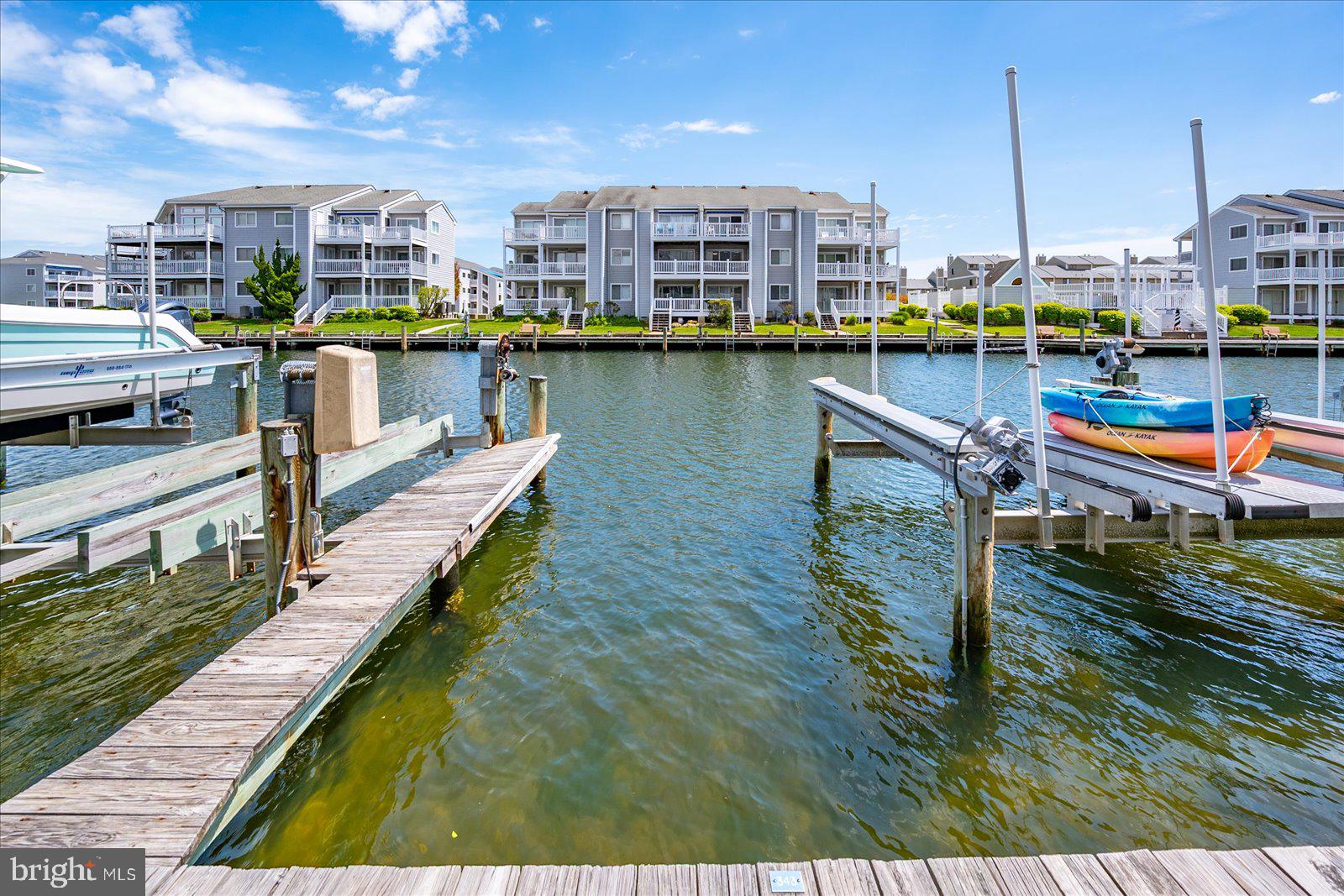 HIDDEN HARBOR - Residential