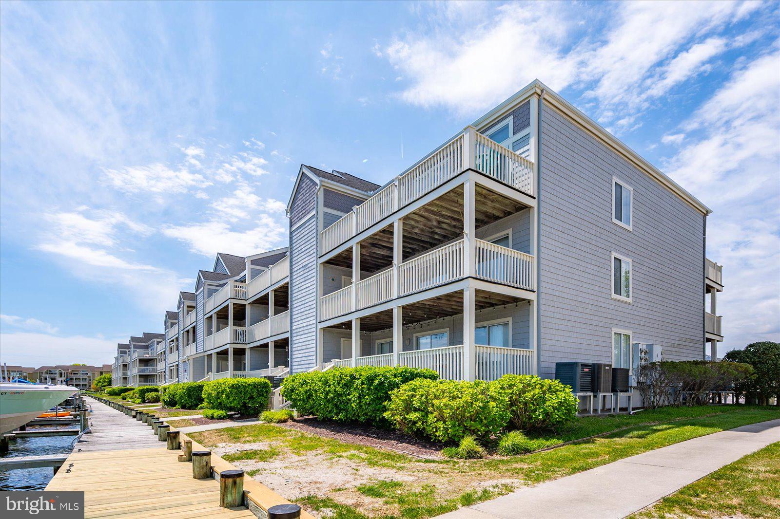 HIDDEN HARBOR - Residential