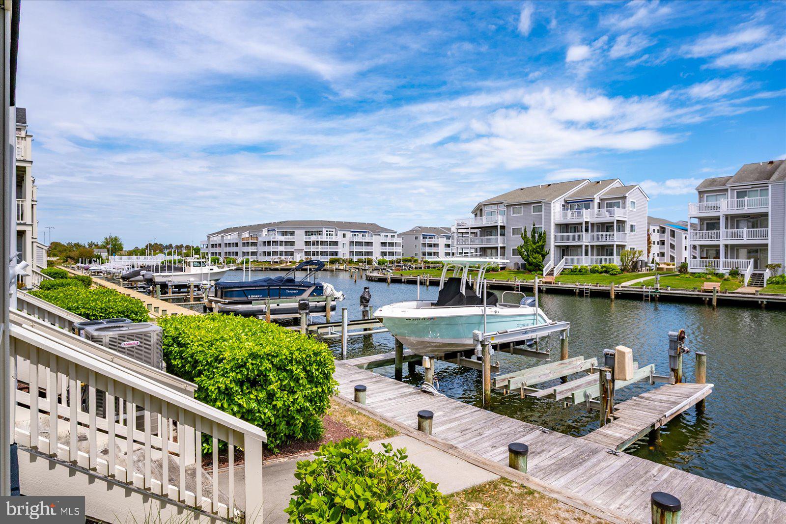 HIDDEN HARBOR - Residential