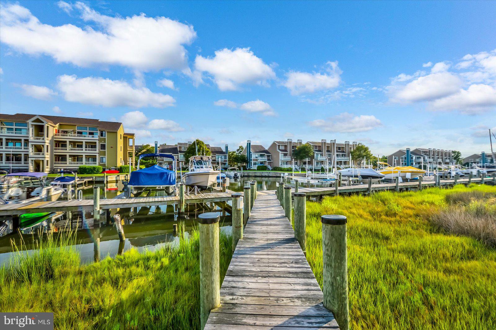 HIDDEN HARBOR - Residential
