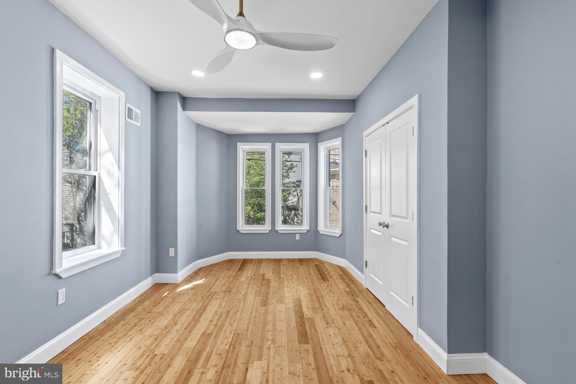 BELMONT - Residential