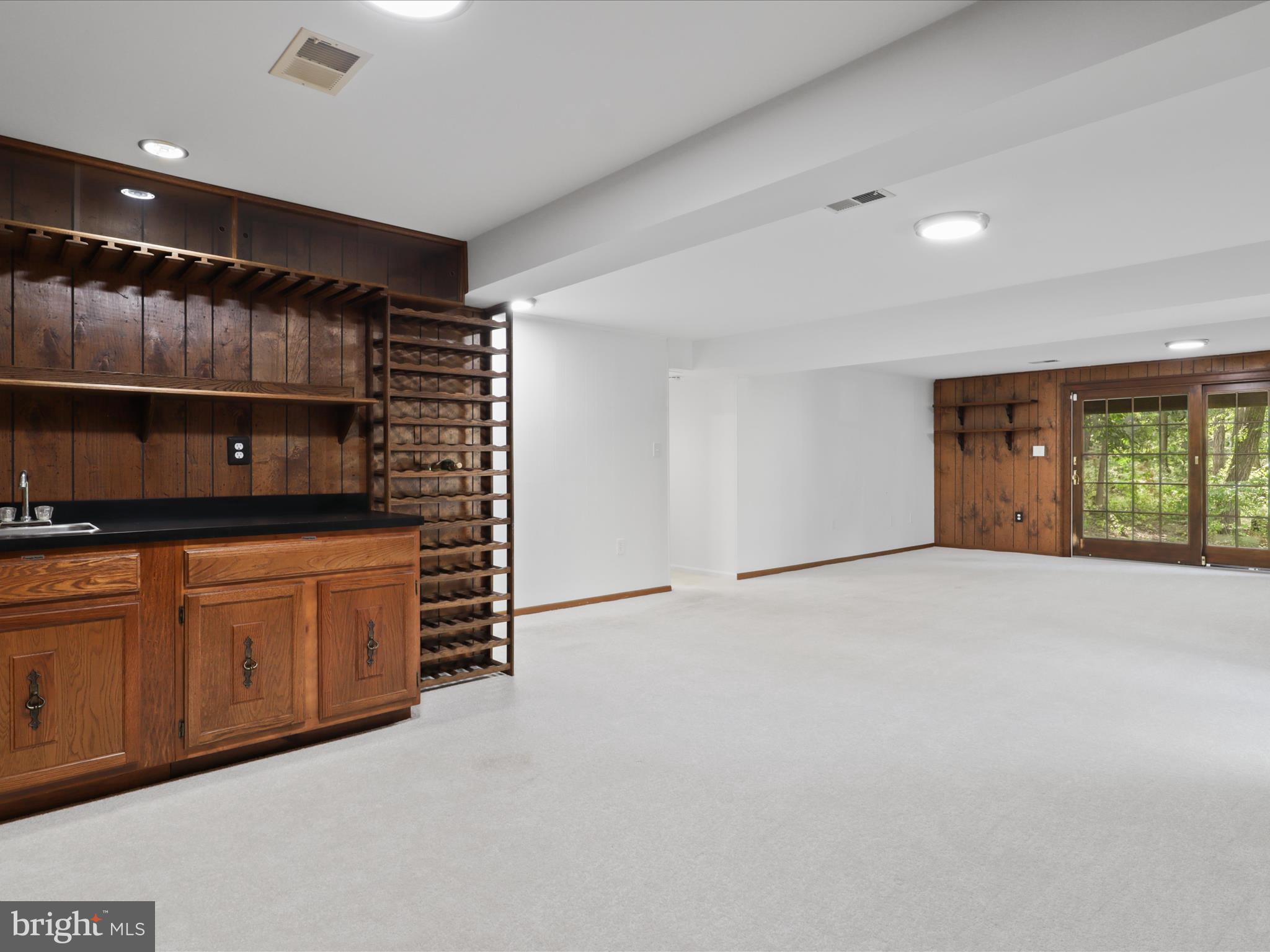 LINCOLNIA WOODS - Residential