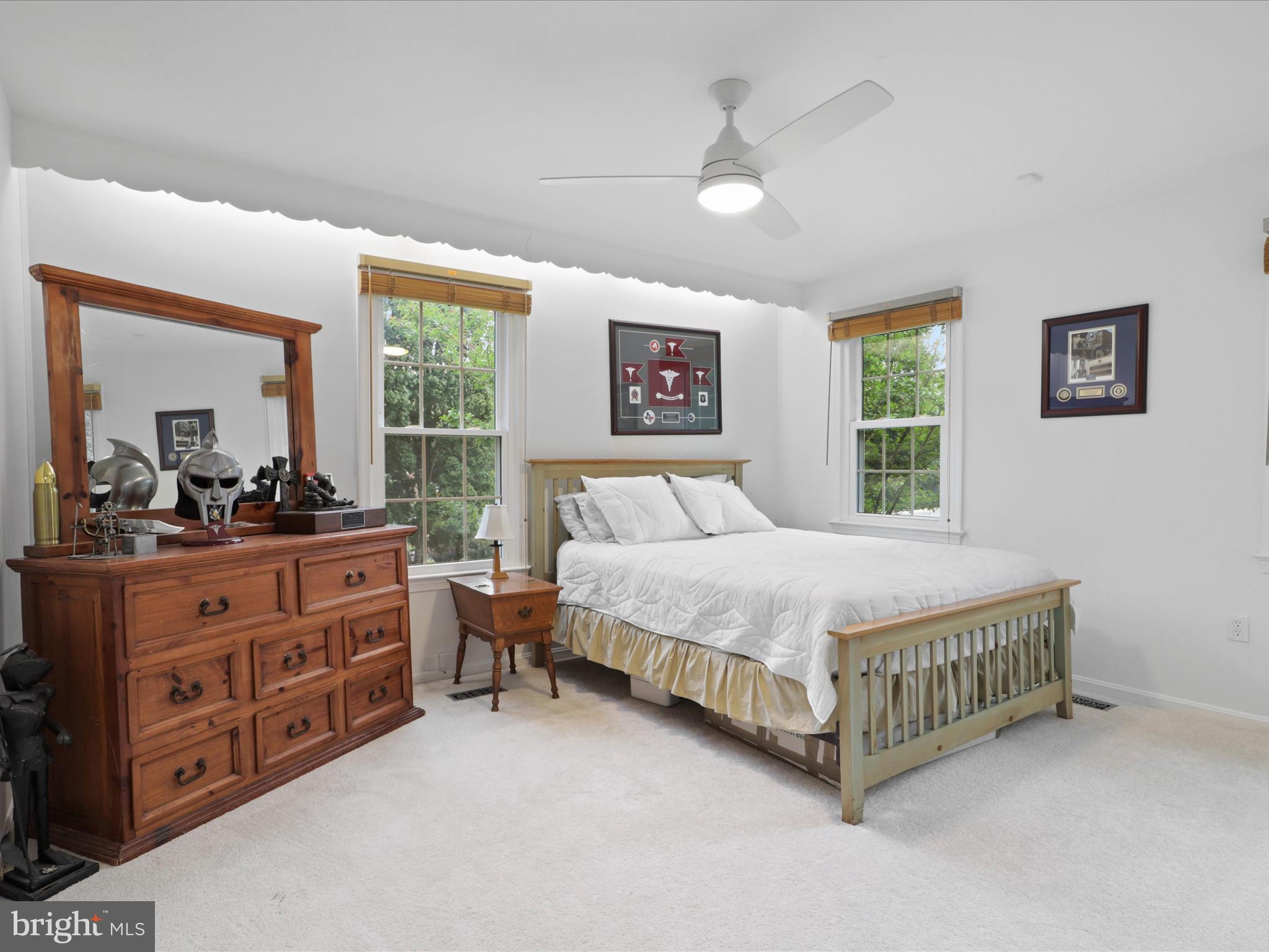LINCOLNIA WOODS - Residential