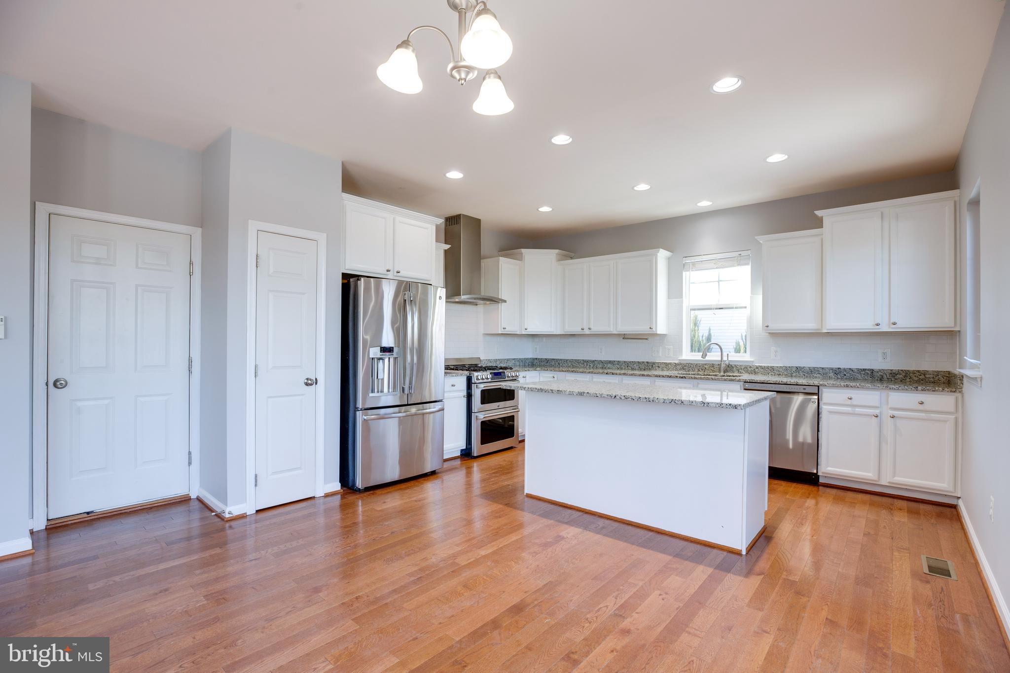 AVENDALE WOODLAND GROVE - Residential Lease