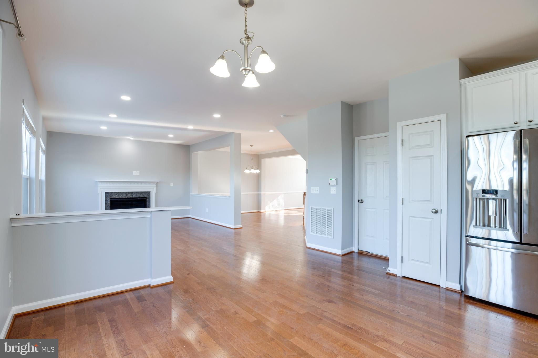AVENDALE WOODLAND GROVE - Residential Lease