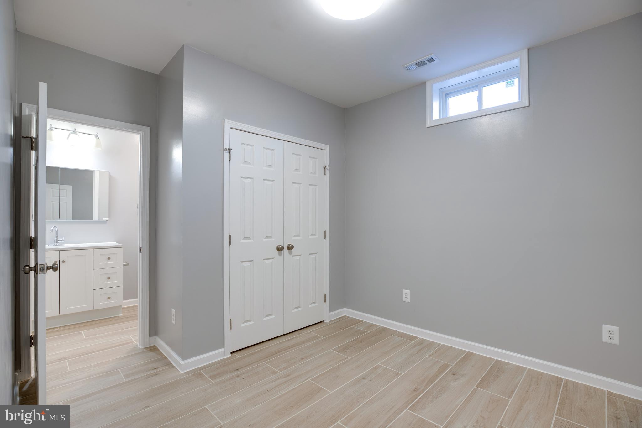 AVENDALE WOODLAND GROVE - Residential Lease