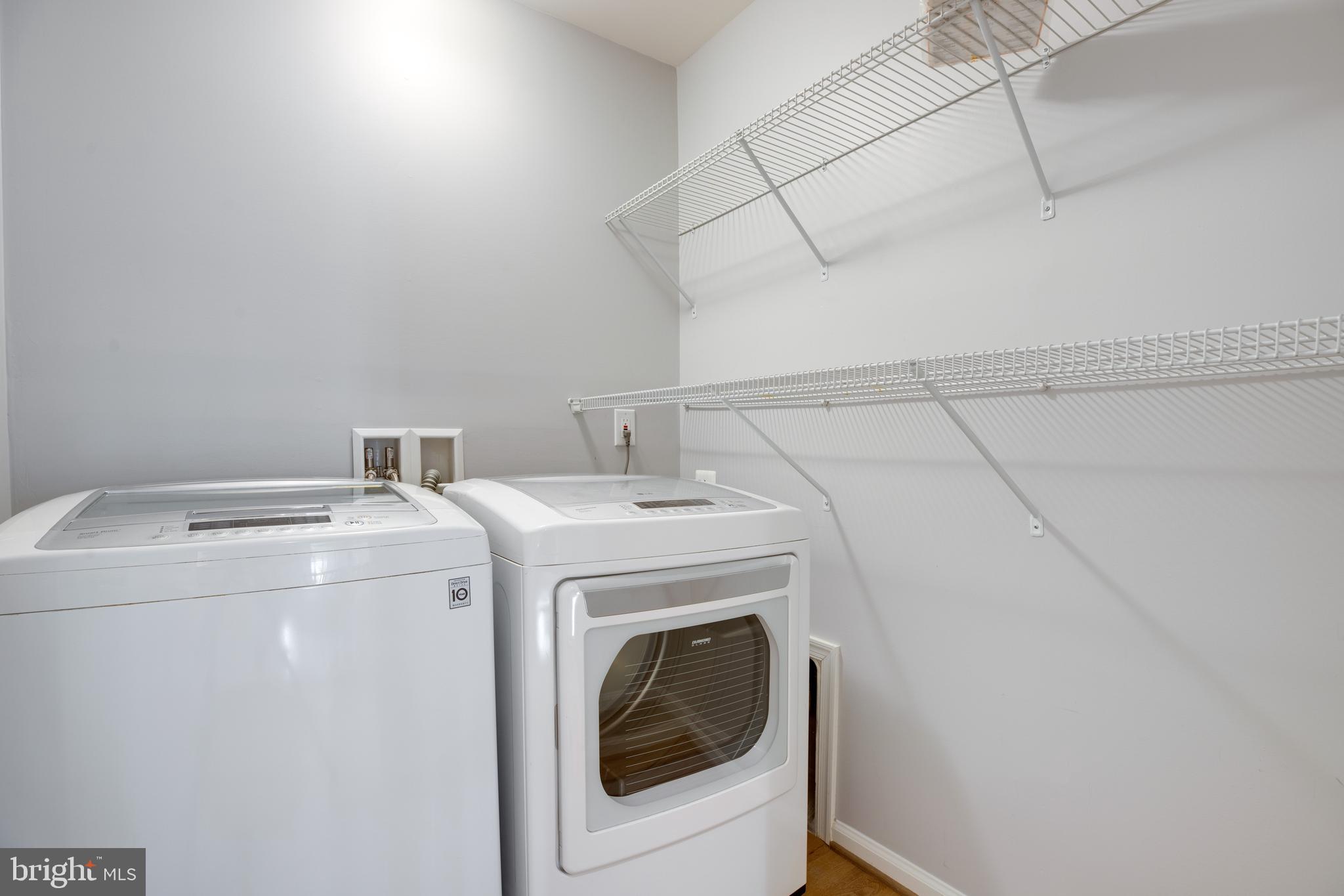 AVENDALE WOODLAND GROVE - Residential Lease