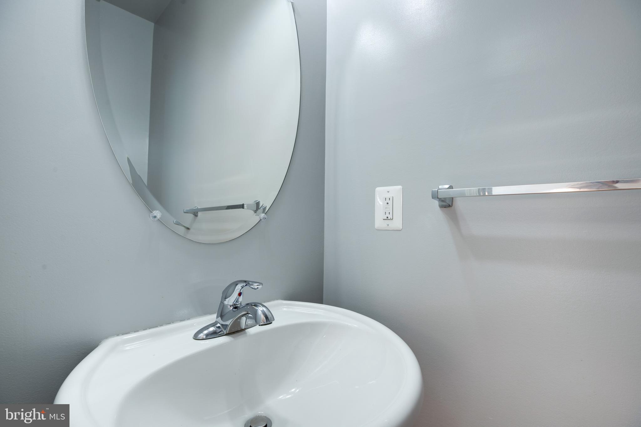 AVENDALE WOODLAND GROVE - Residential Lease