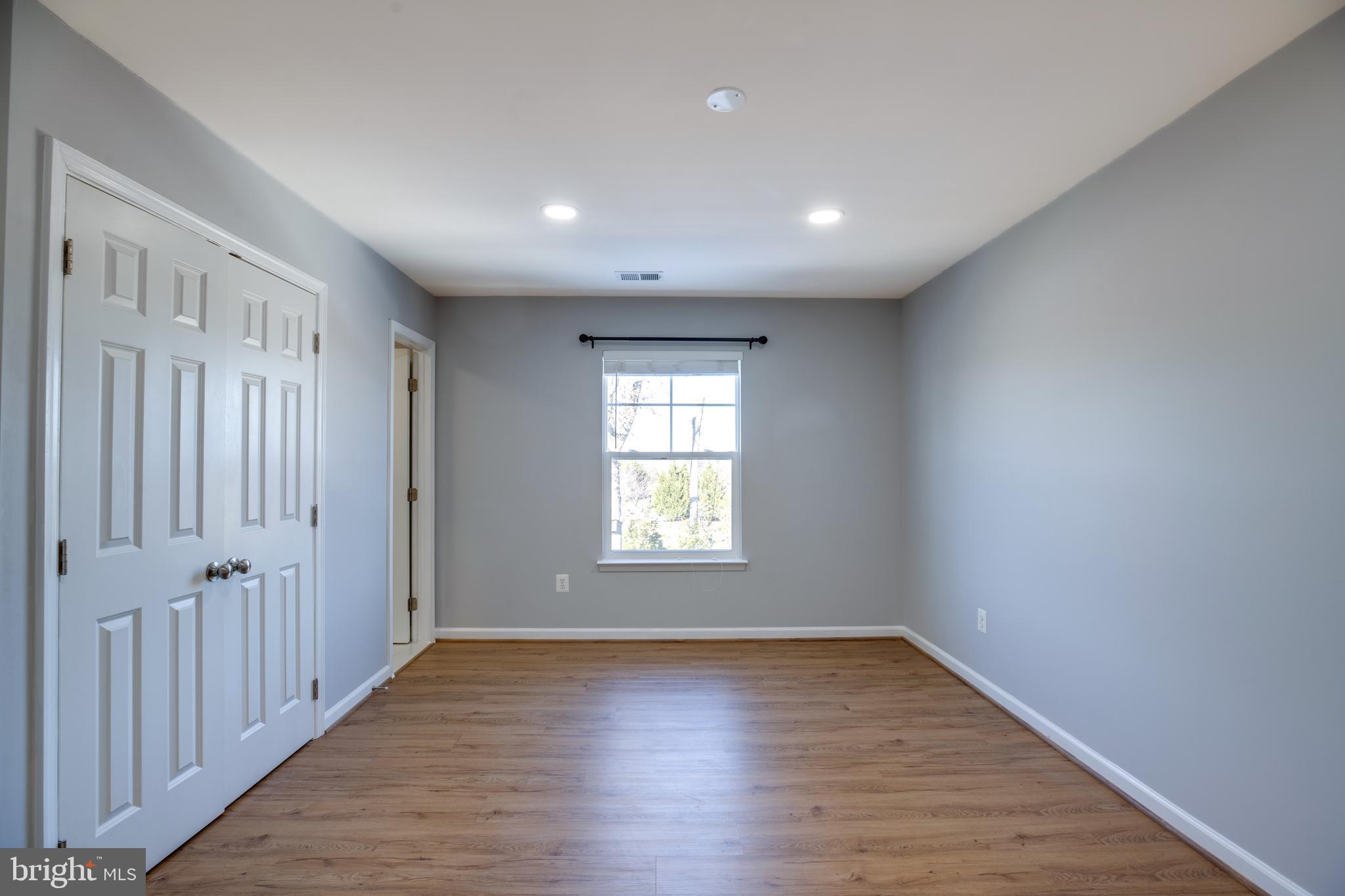 AVENDALE WOODLAND GROVE - Residential Lease