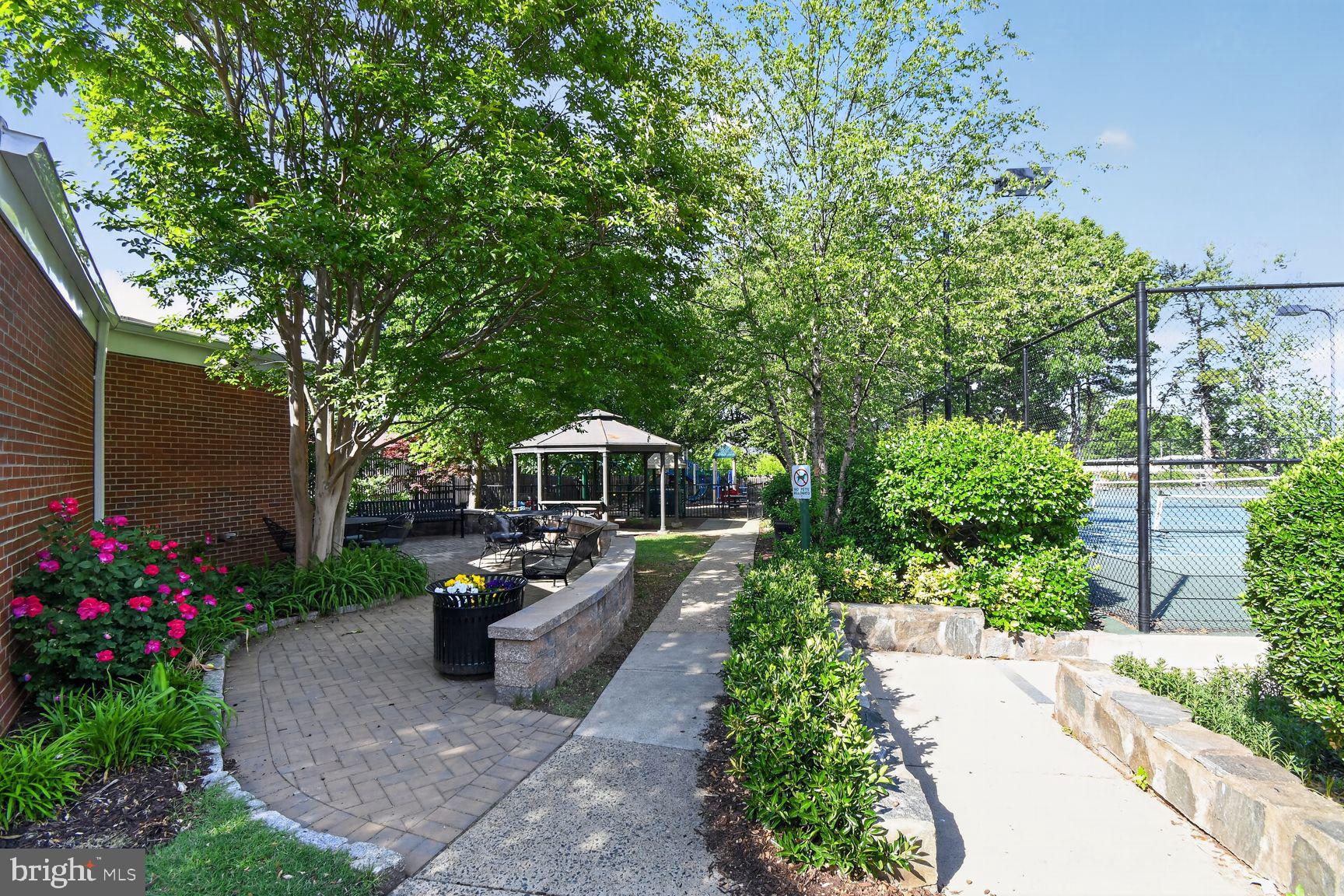FAIRLINGTON VILLAGES - Residential