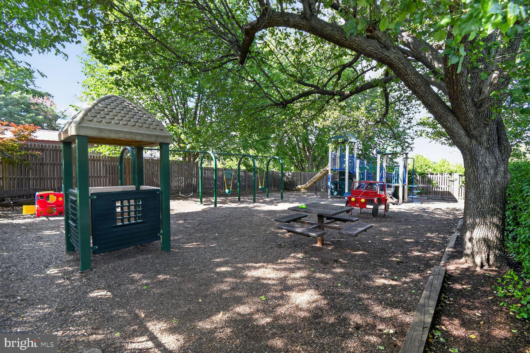 FAIRLINGTON VILLAGES - Residential