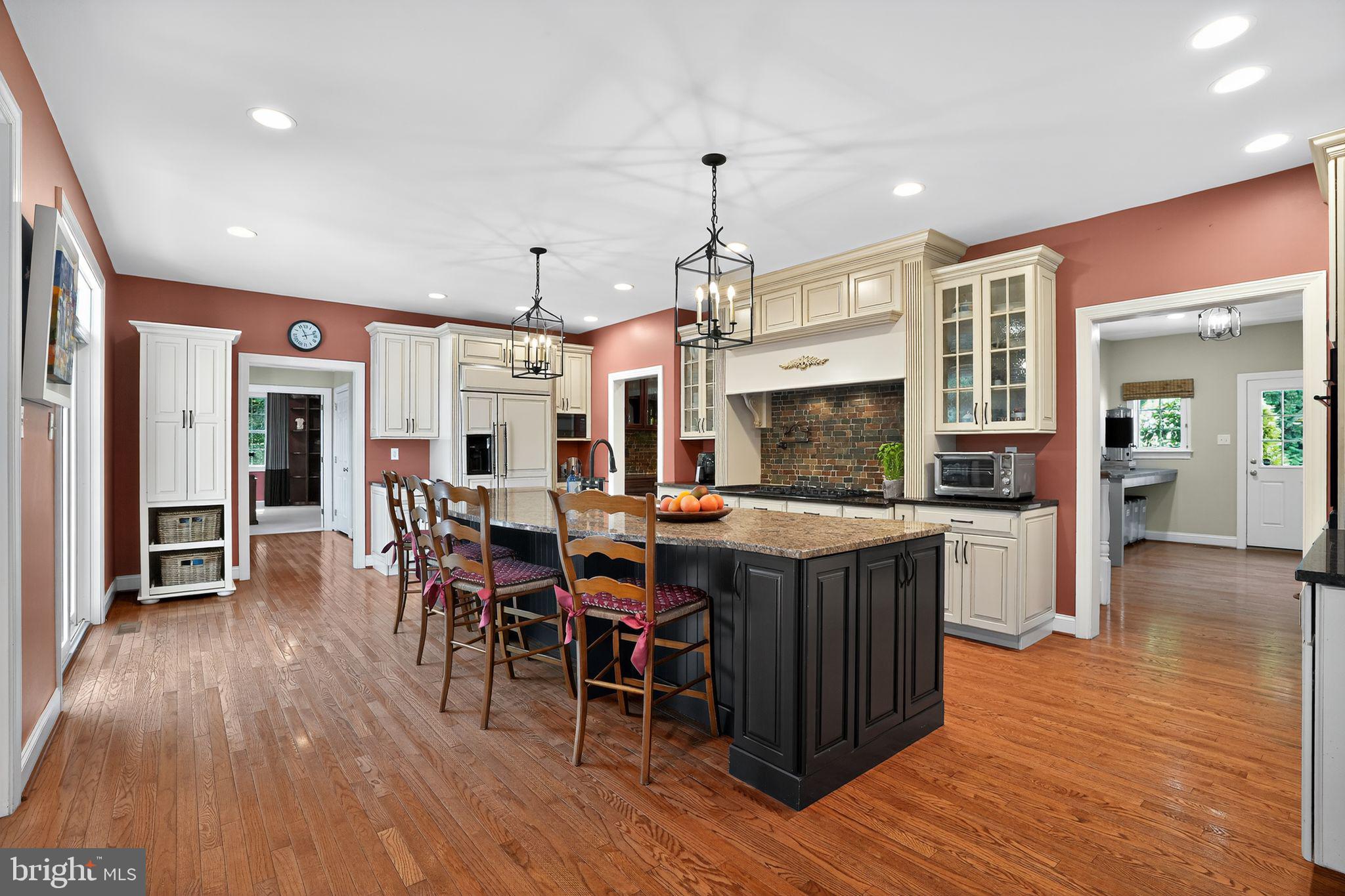 CHANTILLY FARM - Residential