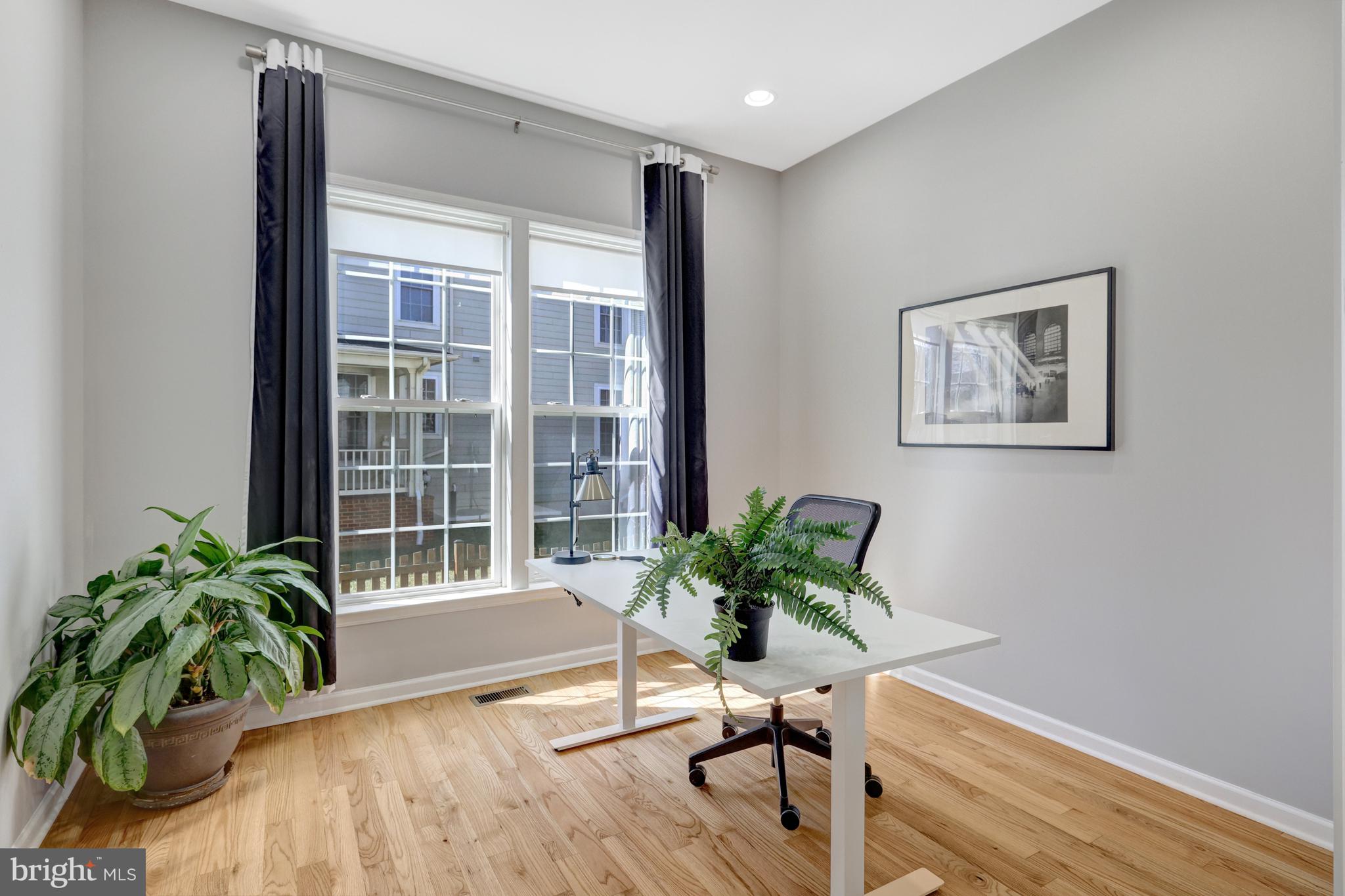 BROADLANDS SOUTH - Residential