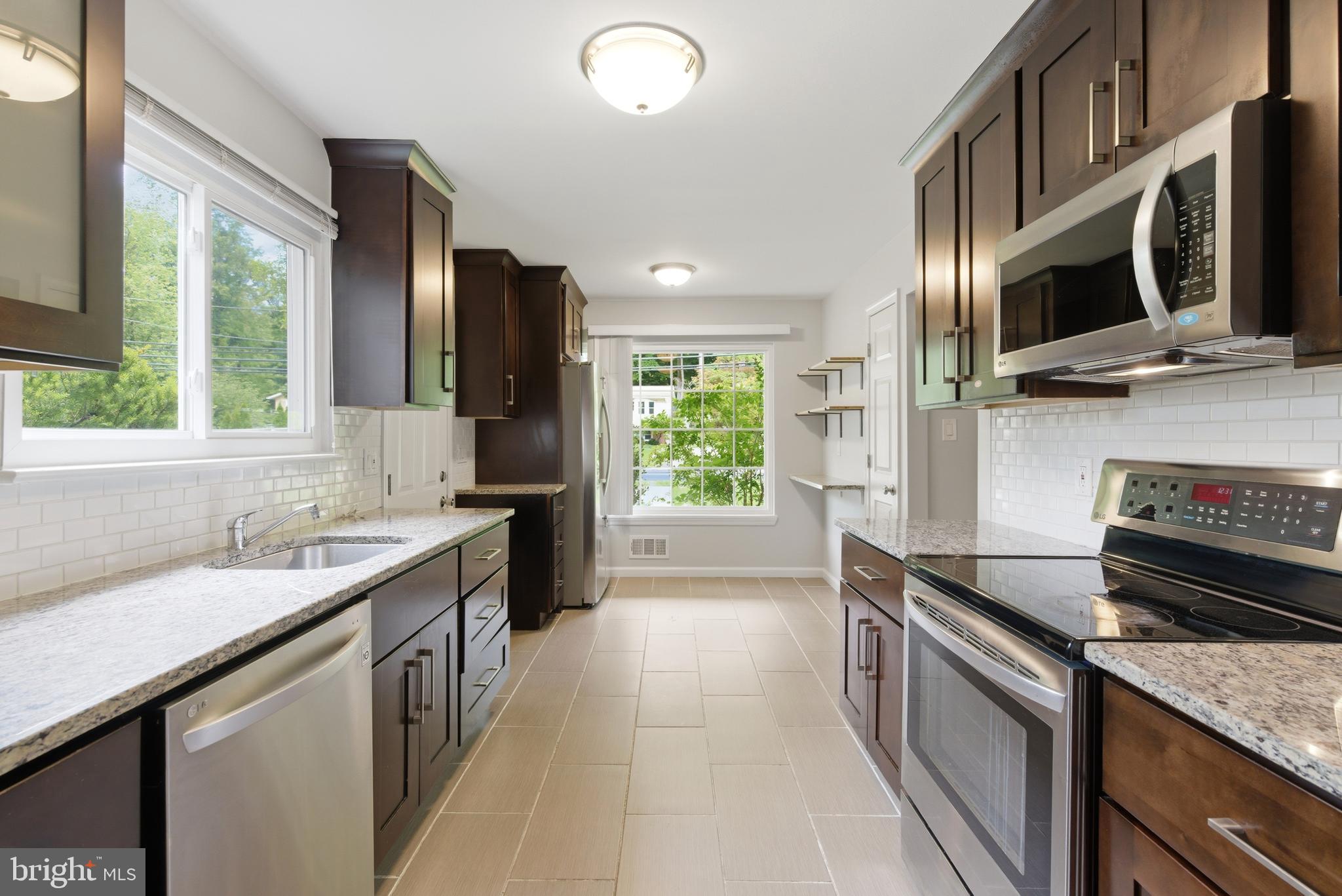 BEL PRE WOODS - Residential