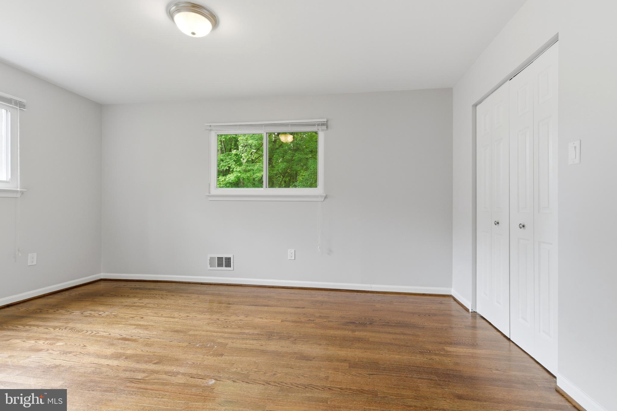 BEL PRE WOODS - Residential