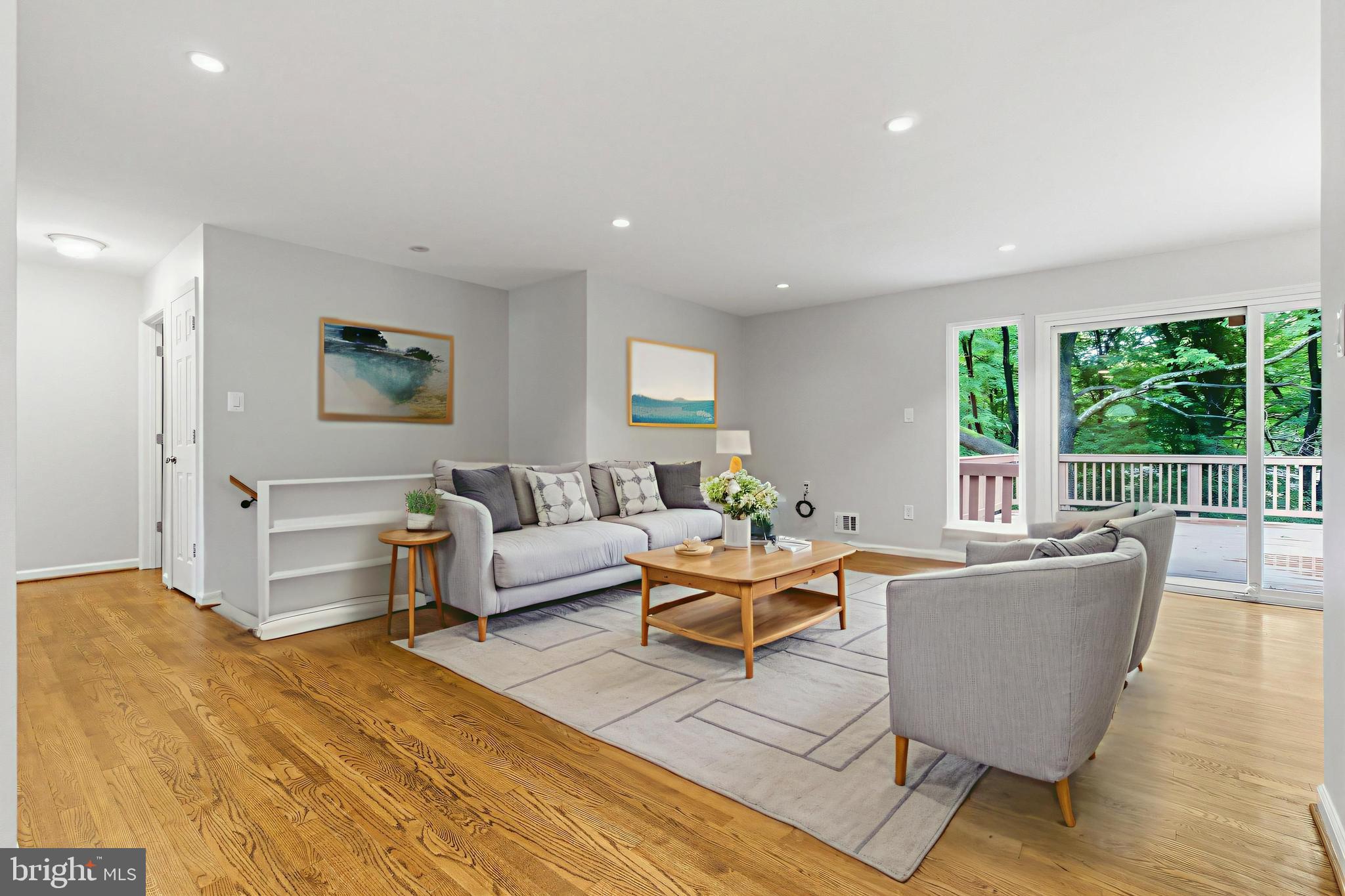 BEL PRE WOODS - Residential
