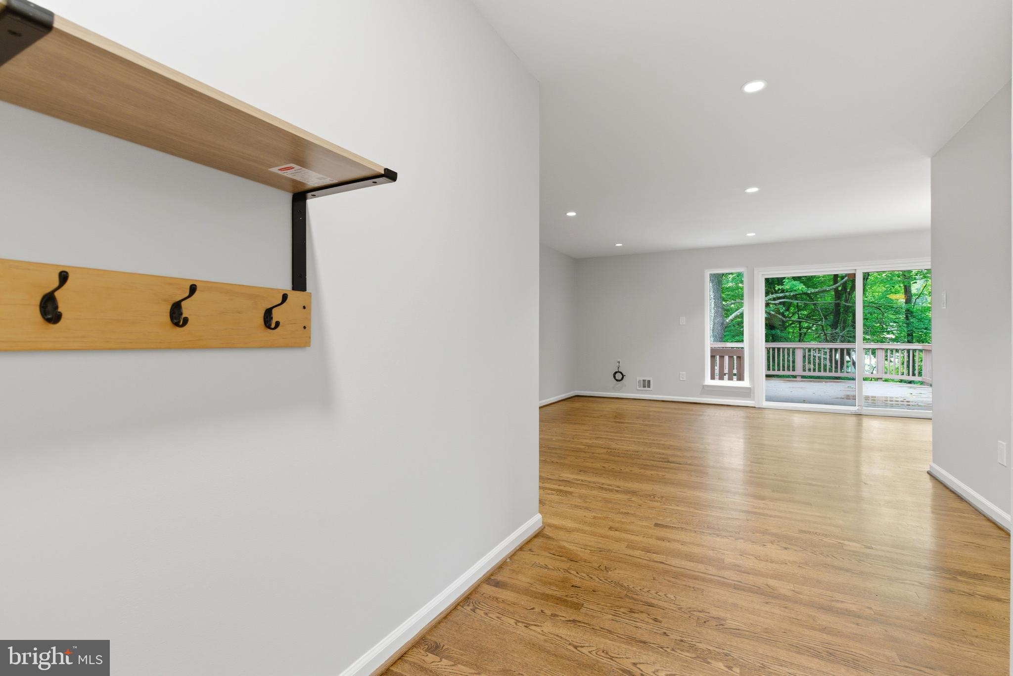 BEL PRE WOODS - Residential