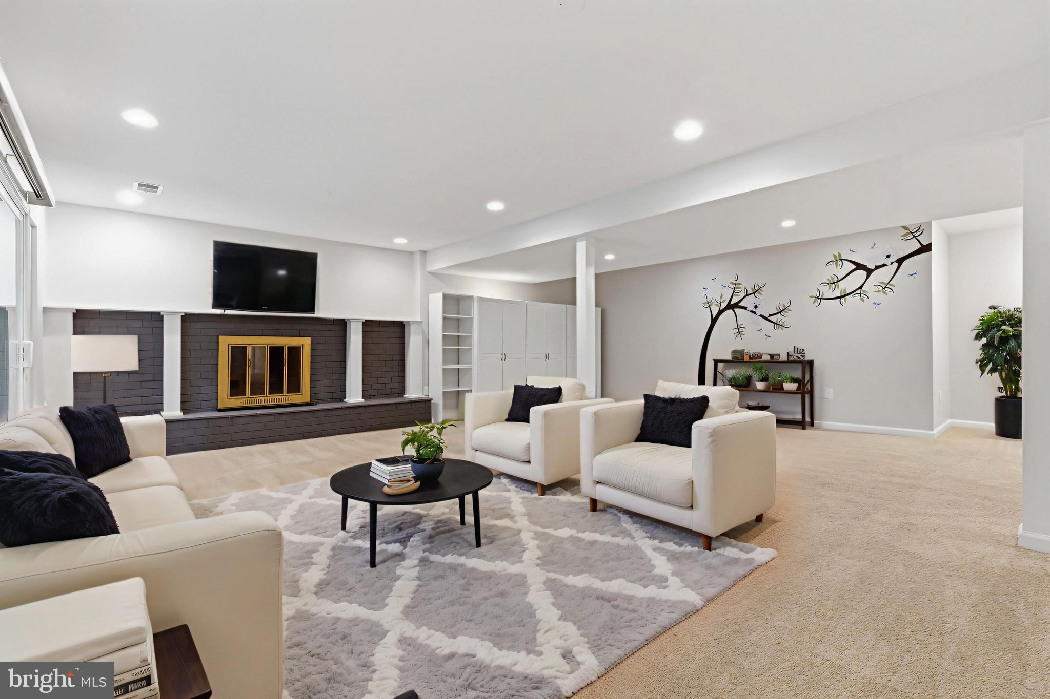 BEL PRE WOODS - Residential