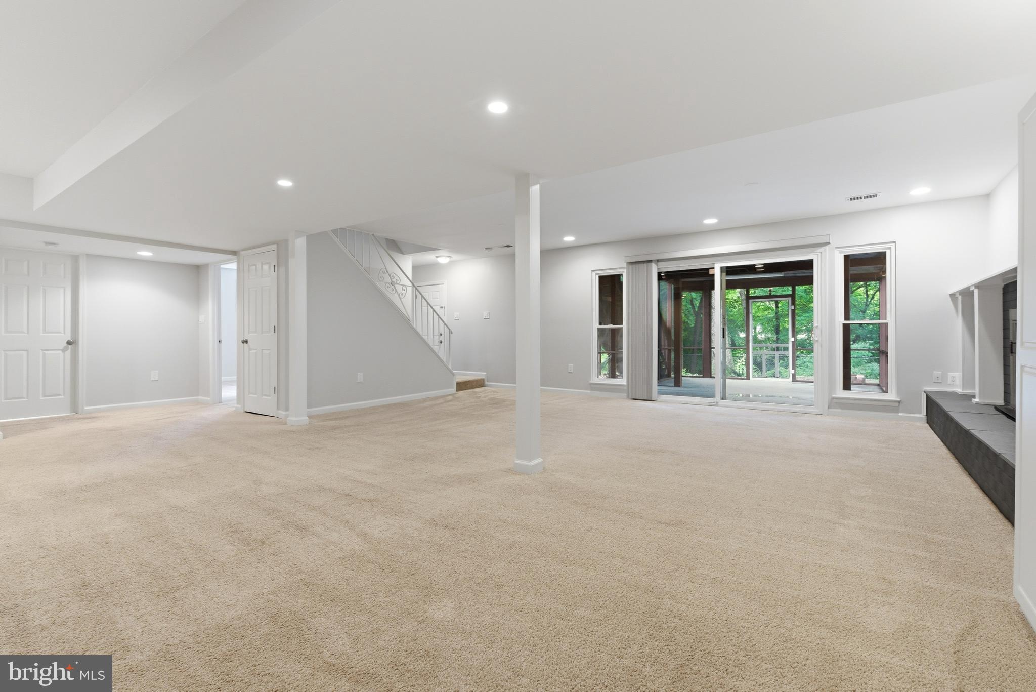 BEL PRE WOODS - Residential