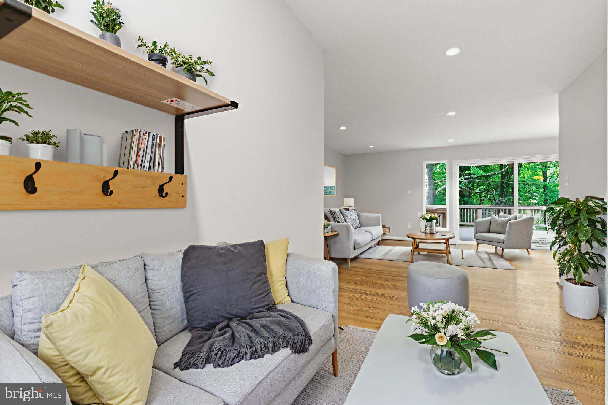 BEL PRE WOODS - Residential