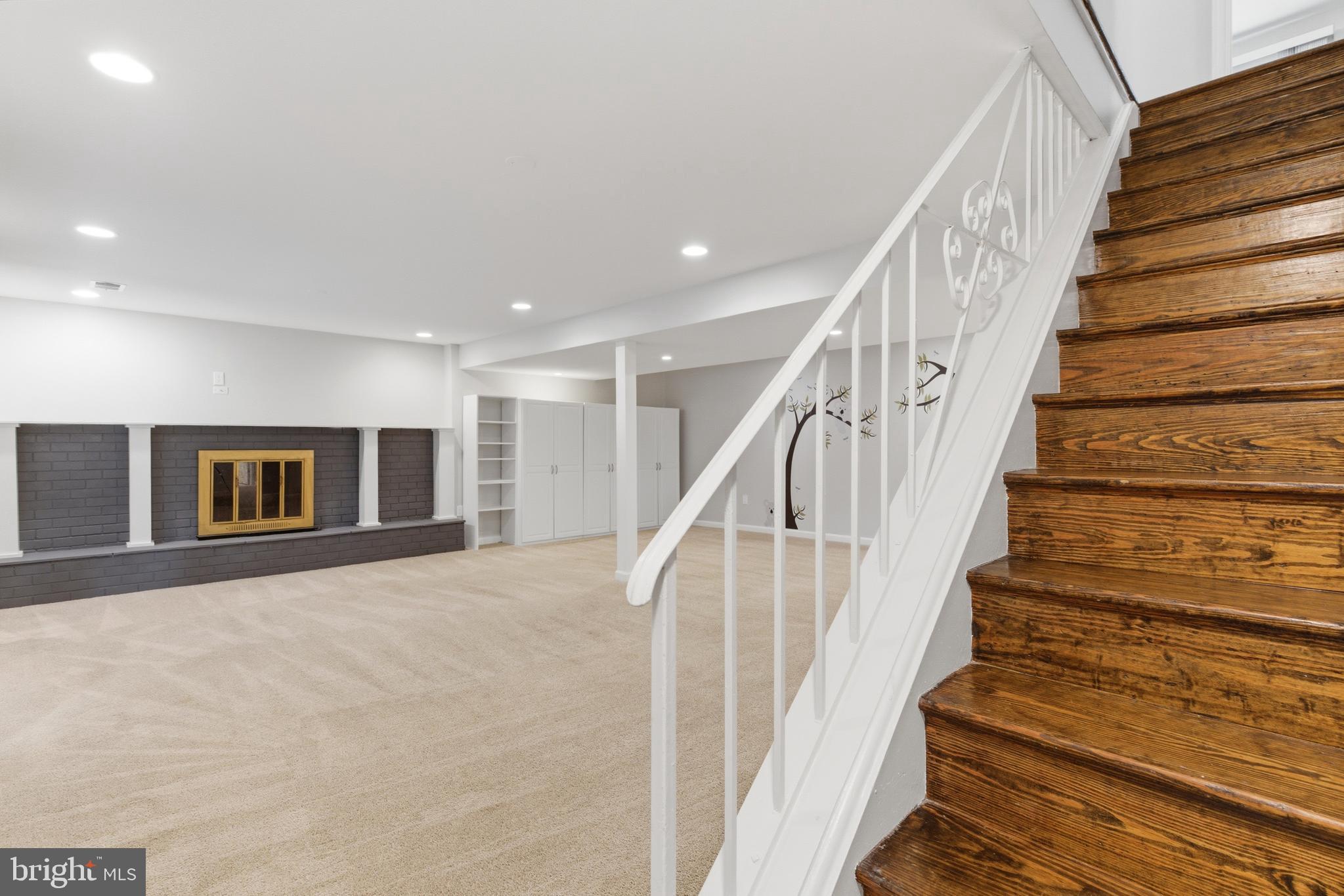 BEL PRE WOODS - Residential