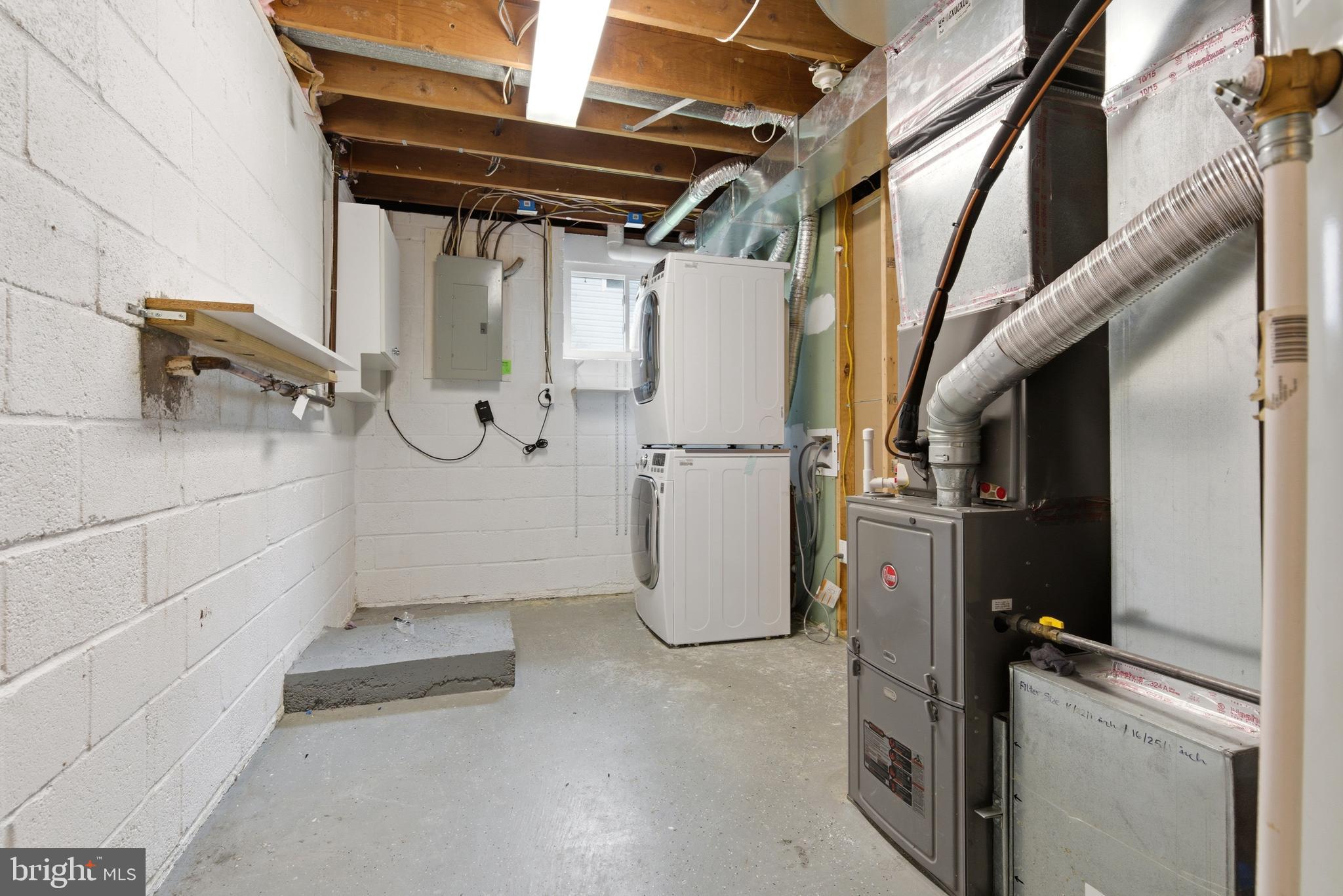 BEL PRE WOODS - Residential