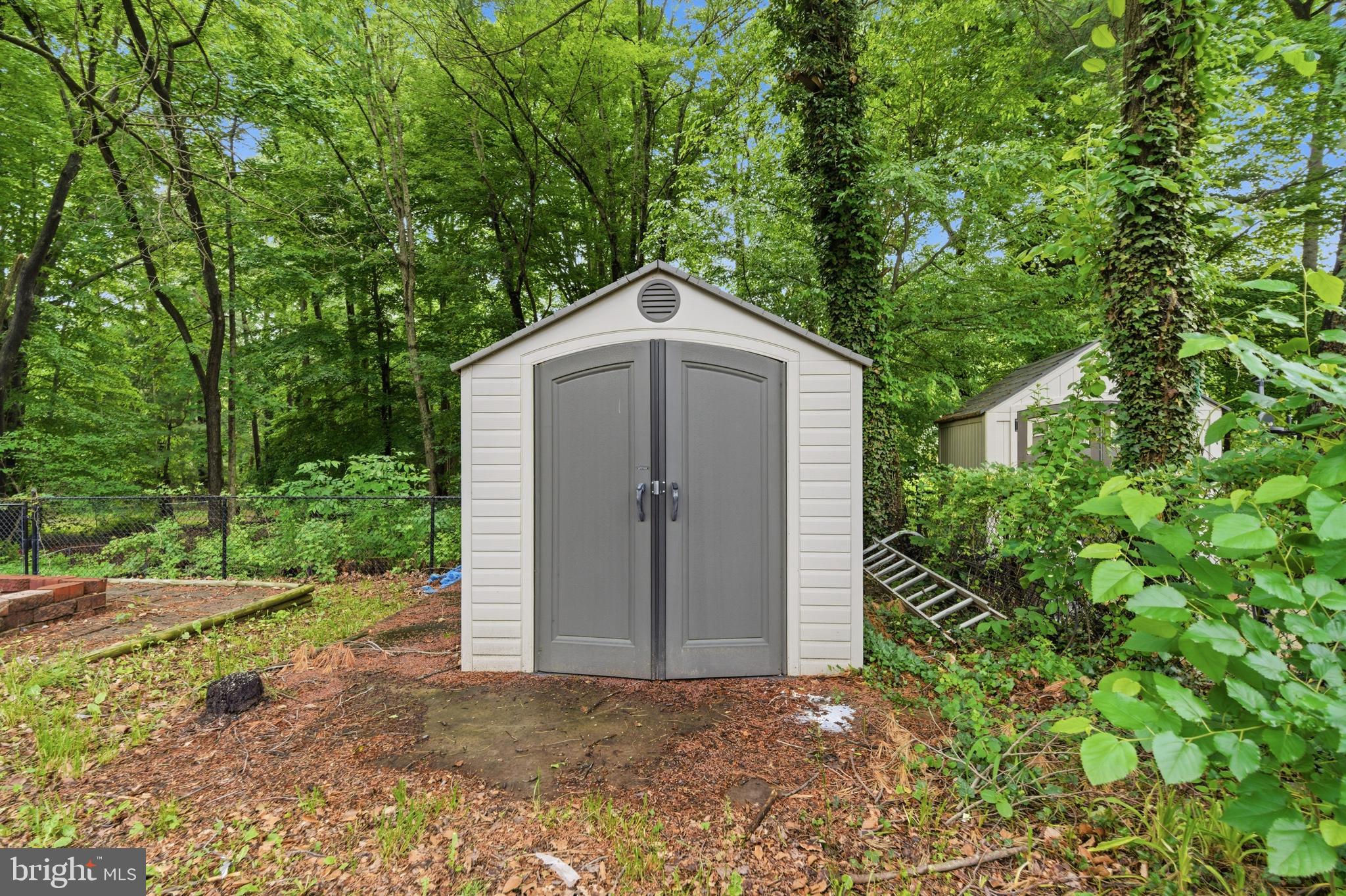 BEL PRE WOODS - Residential