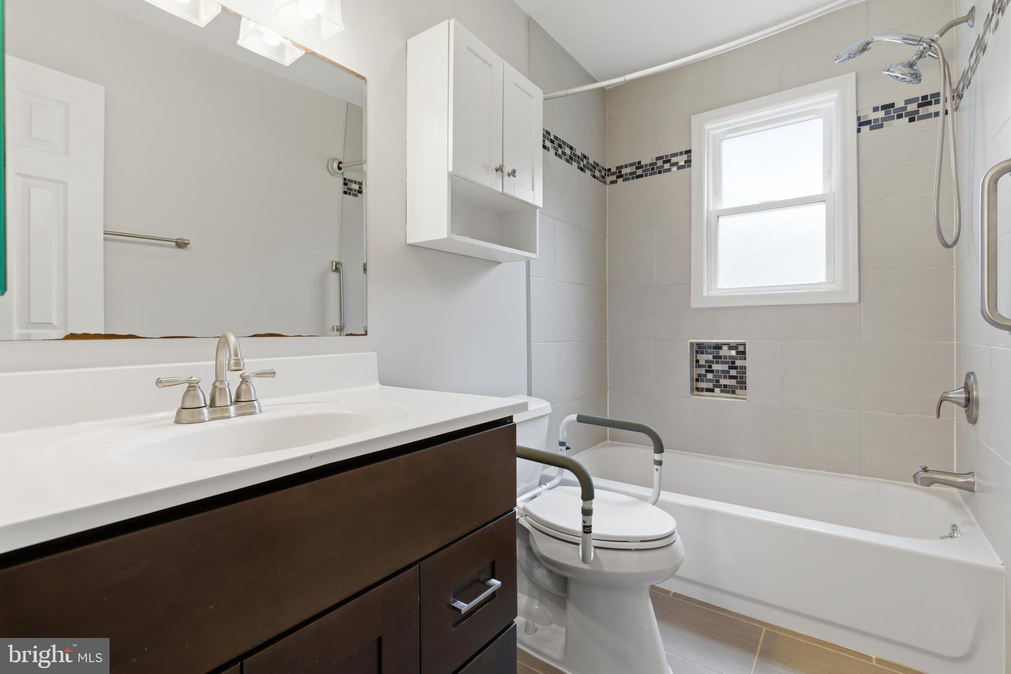 BEL PRE WOODS - Residential