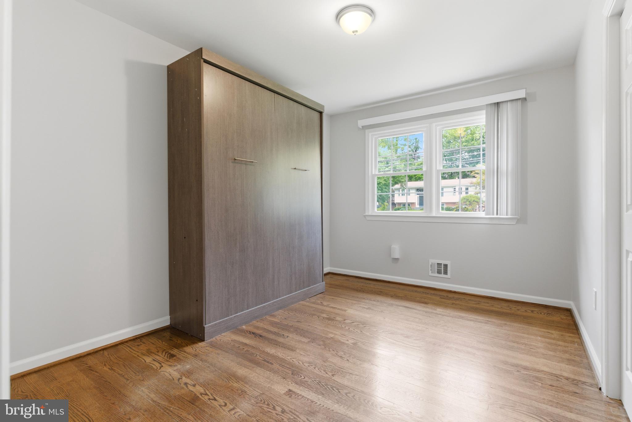 BEL PRE WOODS - Residential