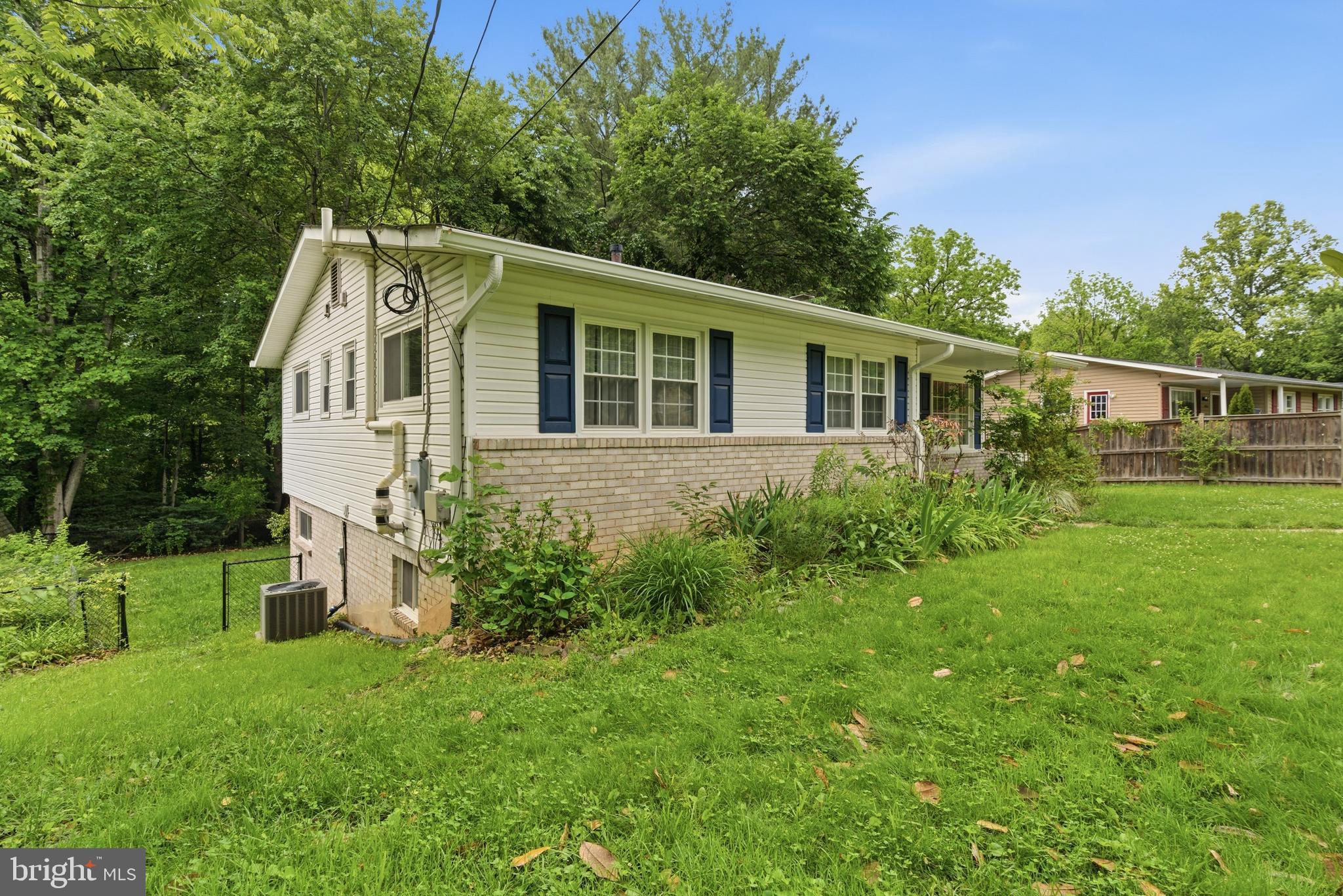BEL PRE WOODS - Residential