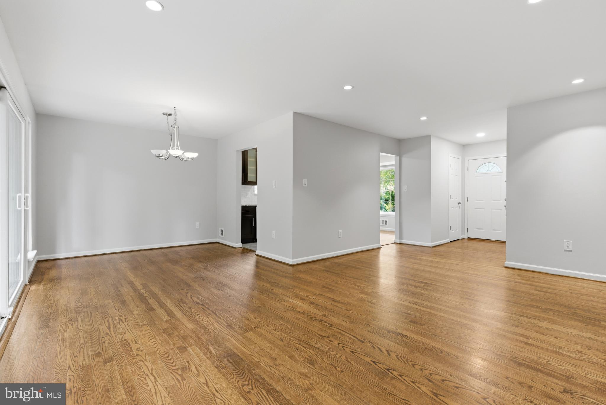 BEL PRE WOODS - Residential