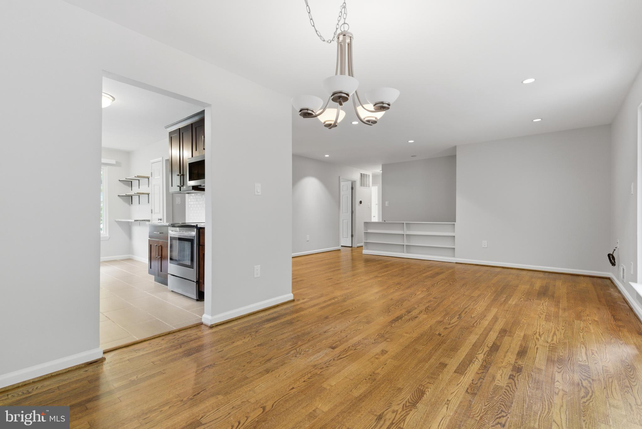 BEL PRE WOODS - Residential
