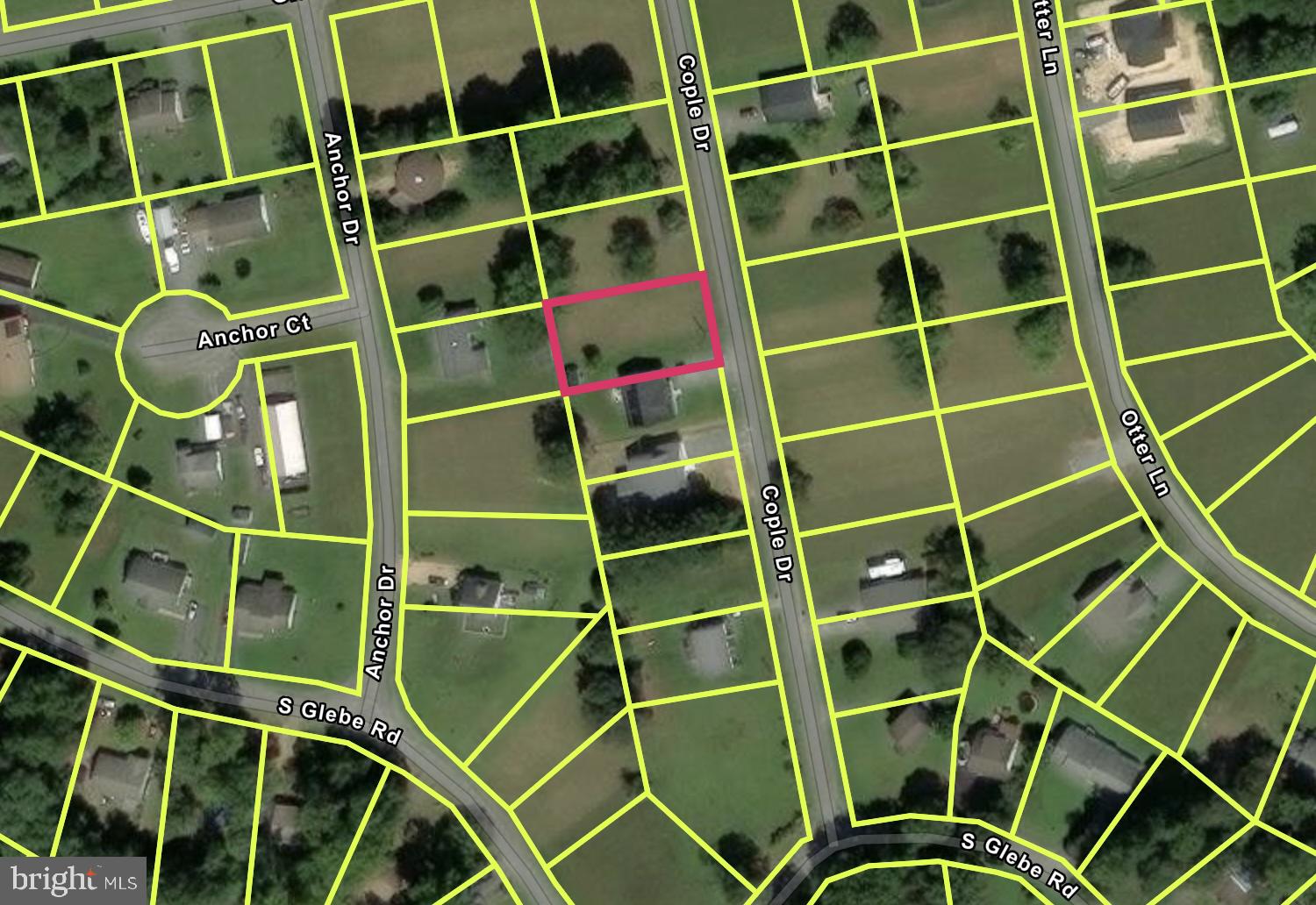 Wonderful .25-acre cleared lot in Cabin Point/Glebe Harbor that would be the perfect spot for your new home. Enjoy the amenities of the Cabin Point/Glebe Harbor community that include access to four beaches, a picnic pavilion, tennis courts, a clubhouse, and a pool with no HOA fees! There's also space available for boat parking rental! Easy access to boating, fishing, and crabbing, you can have it all if you live here! 
Come see this lot today!