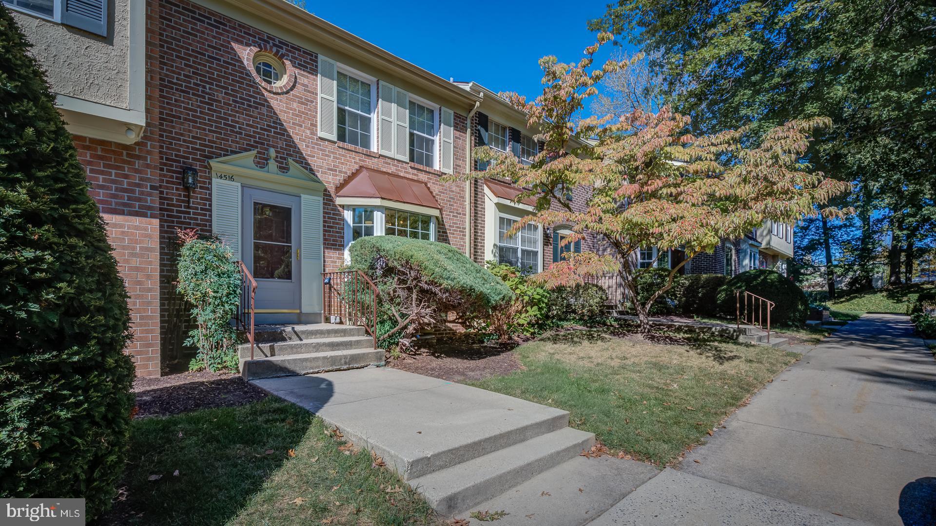 Wonderful town home in the Oxford Crossing/Georgian Colonies community.  4 Bedrooms, 3 1/2 bathrooms, updated kitchen with stainless steel appliances and granite counters, large living room with fireplace, large recreation room with fireplace on lower level, new roof, freshly painted.   There is a community clubhouse with a pool, basketball court, and gym.  This is a very nice home that won't last long.   Owner/Agent