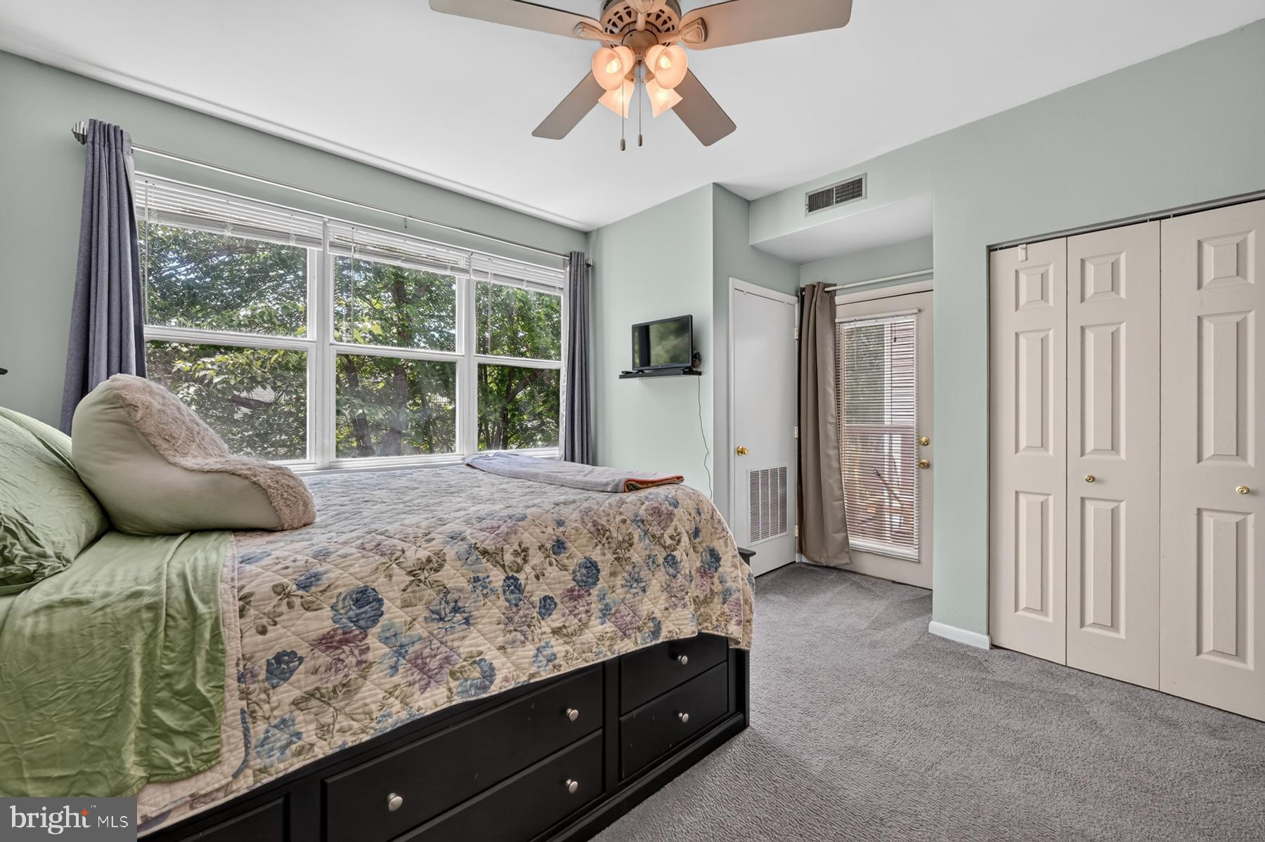 ANNAPOLIS OVERLOOK - Residential