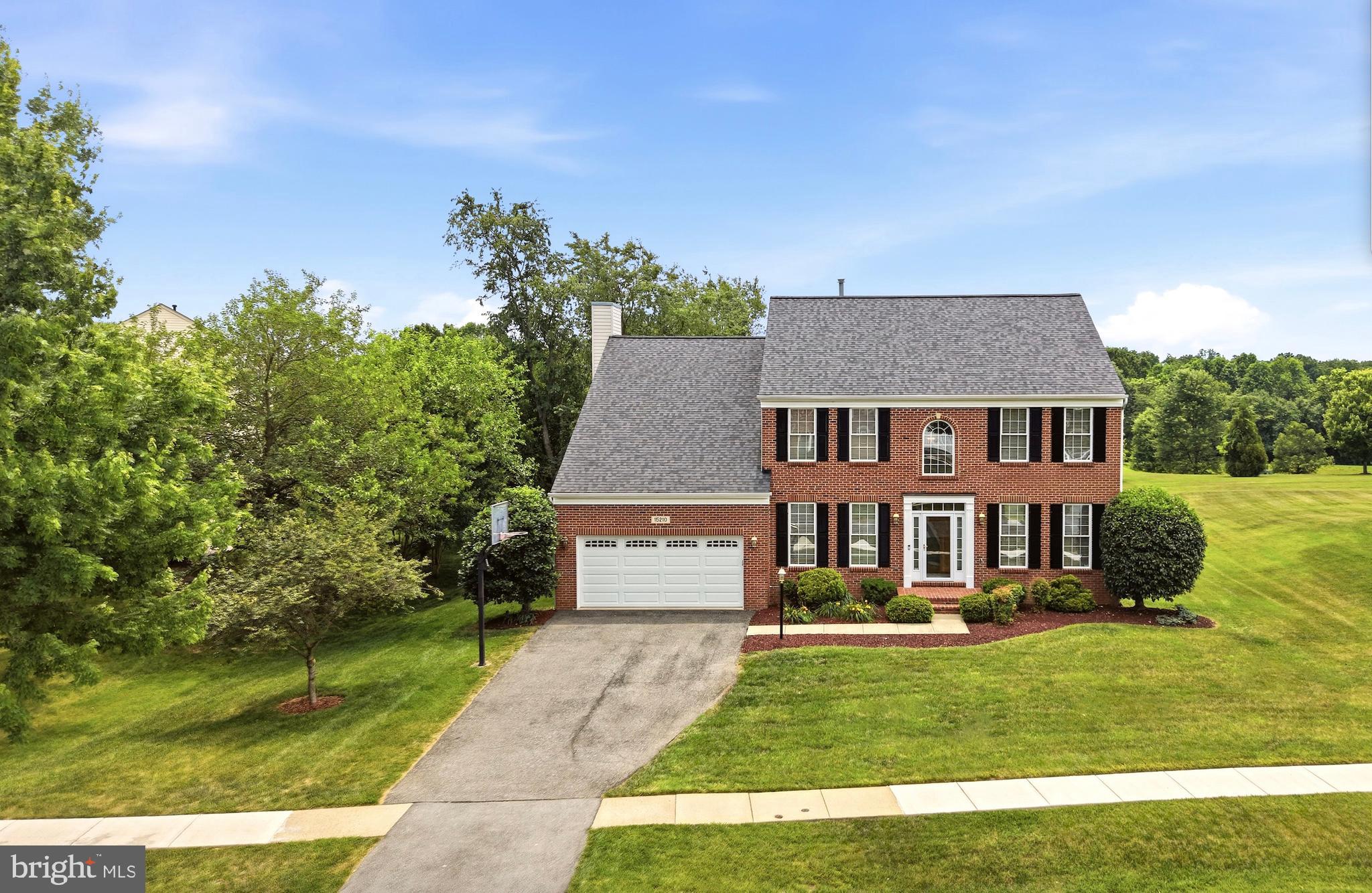 BRIARCLIFF MANOR - Residential