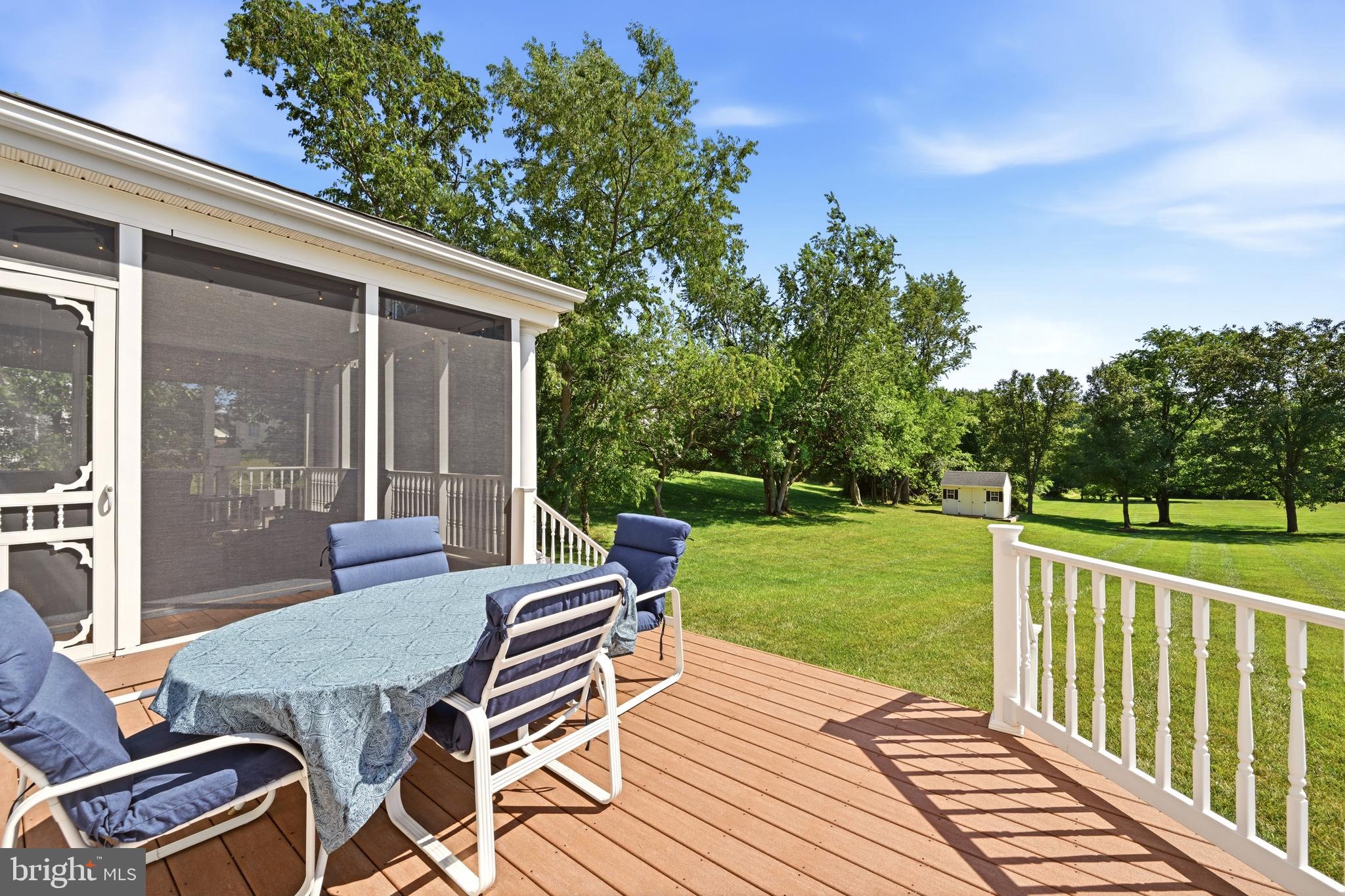 BRIARCLIFF MANOR - Residential