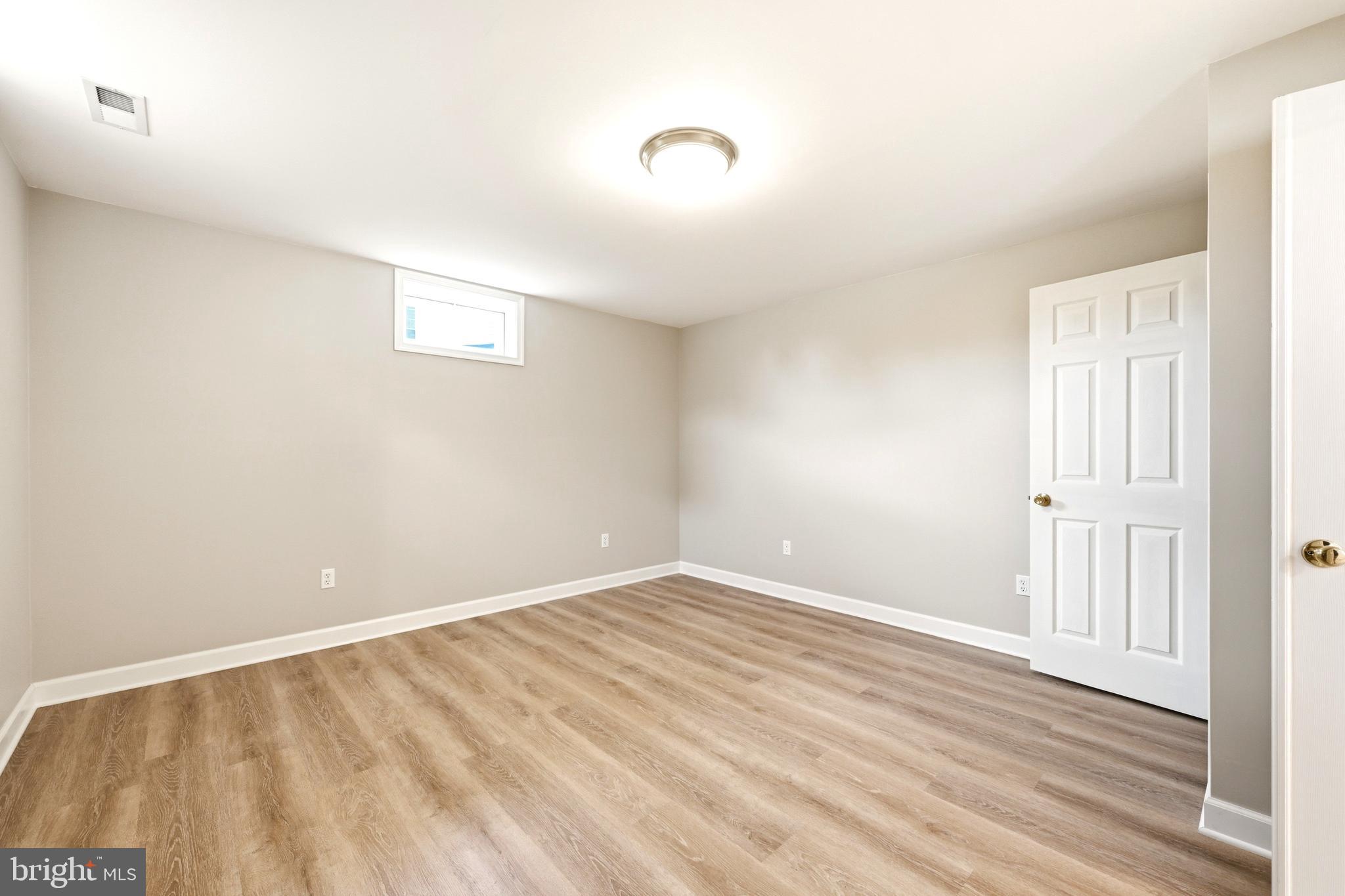 BRIARCLIFF MANOR - Residential