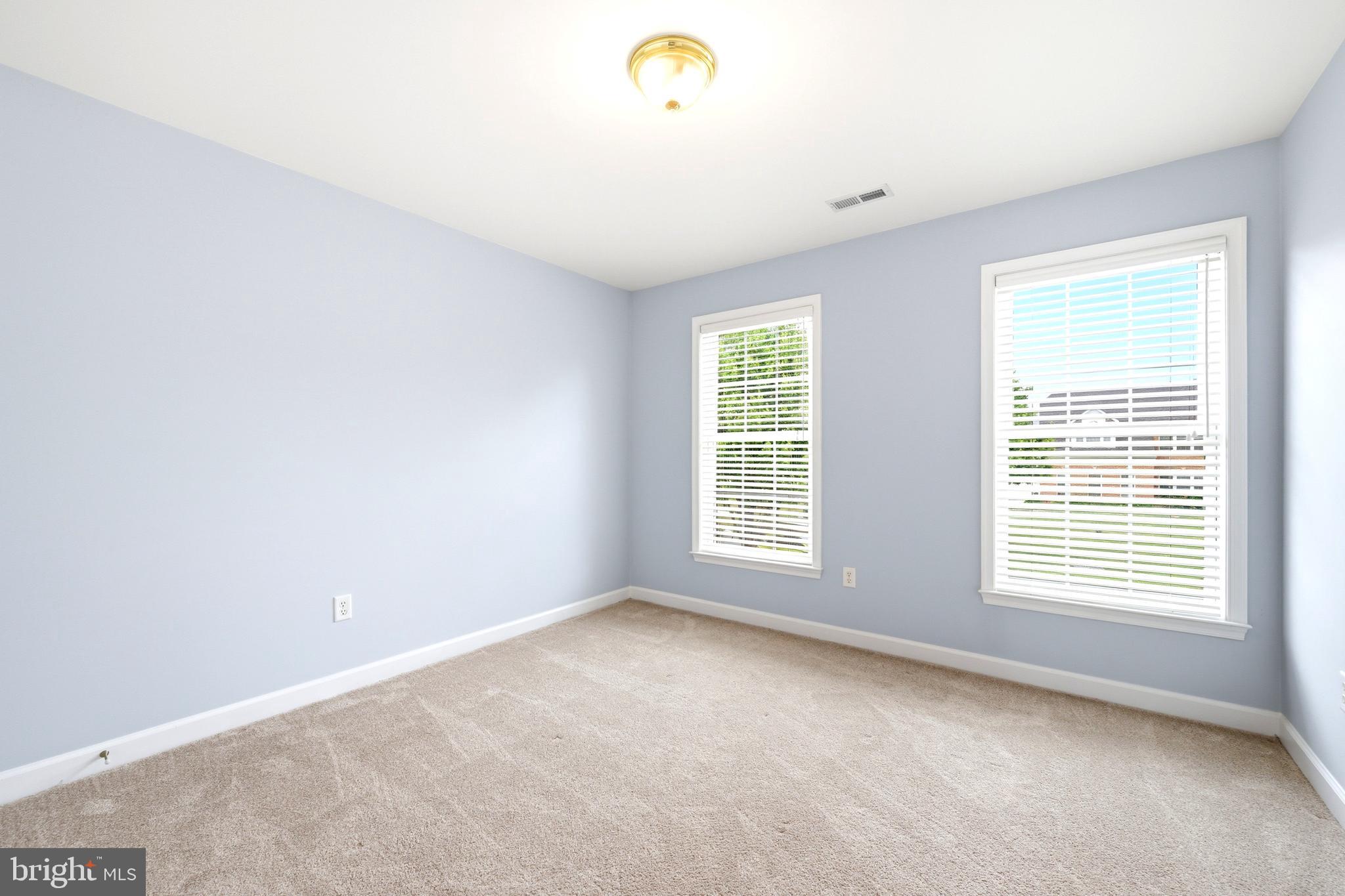 BRIARCLIFF MANOR - Residential