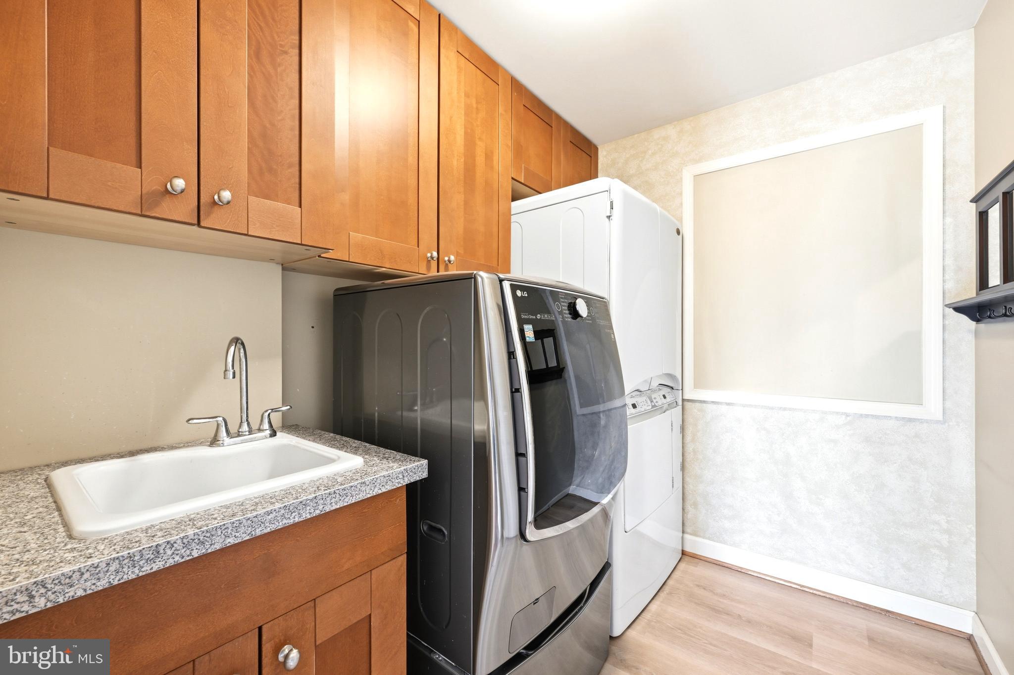BRIARCLIFF MANOR - Residential